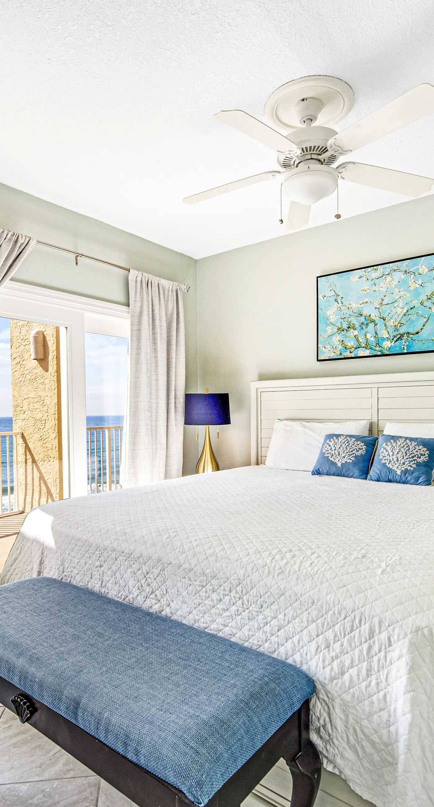 Seventh floor oceanfront condo with pool, ocean view & central AC