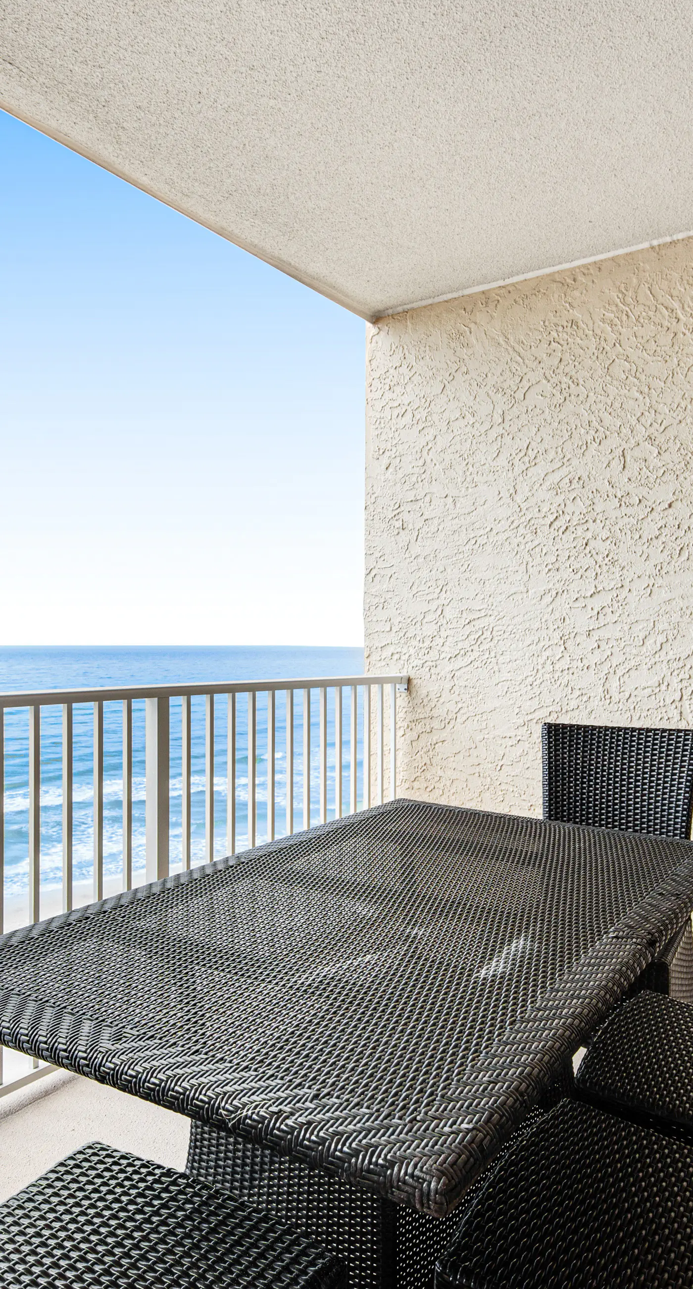 Seventh floor oceanfront condo with pool, ocean view & central AC
