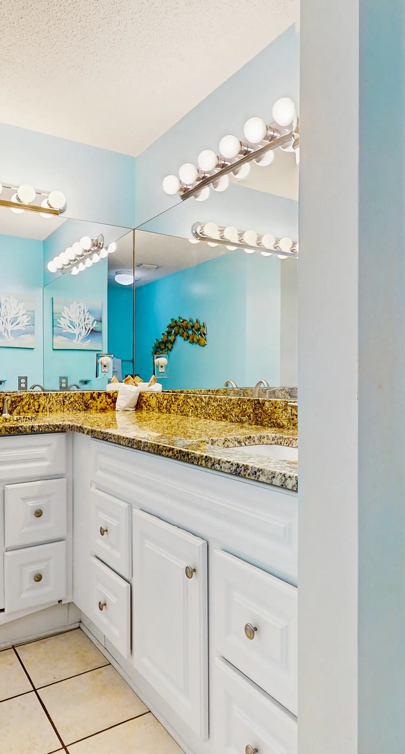 Gulf front getaway w/ a furnished balcony, shared pool, & resort amenities