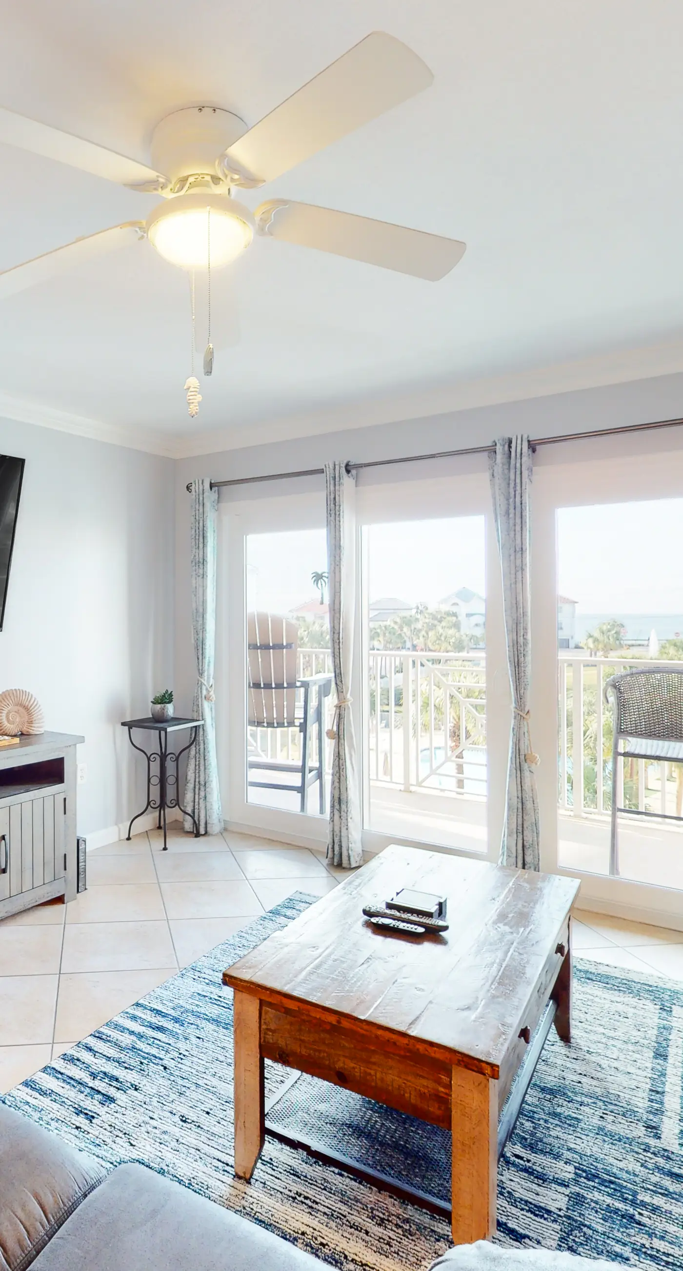 Bright & comfortable gulf-side condo overlooking beach with WiFi, pool, central AC