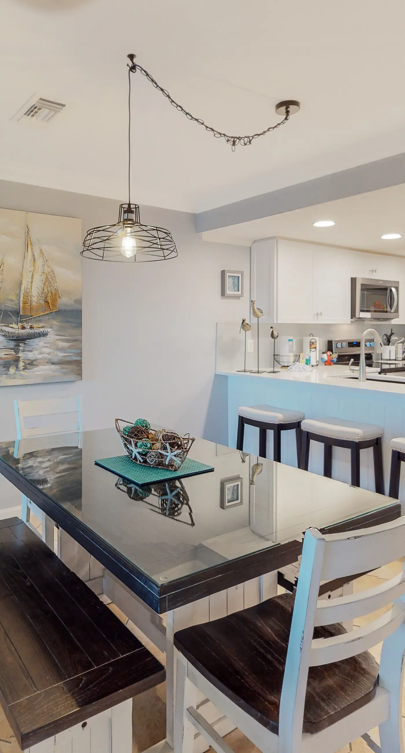Bright & comfortable gulf-side condo overlooking beach with WiFi, pool, central AC