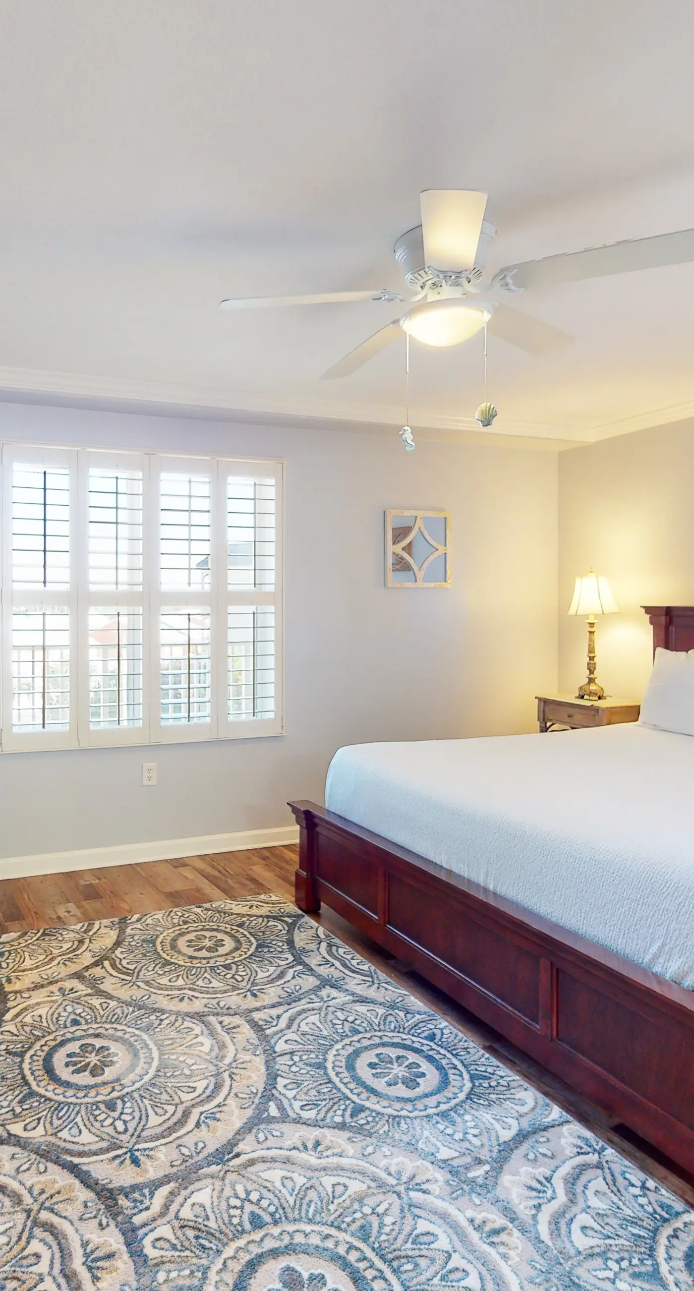 Bright & comfortable gulf-side condo overlooking beach with WiFi, pool, central AC