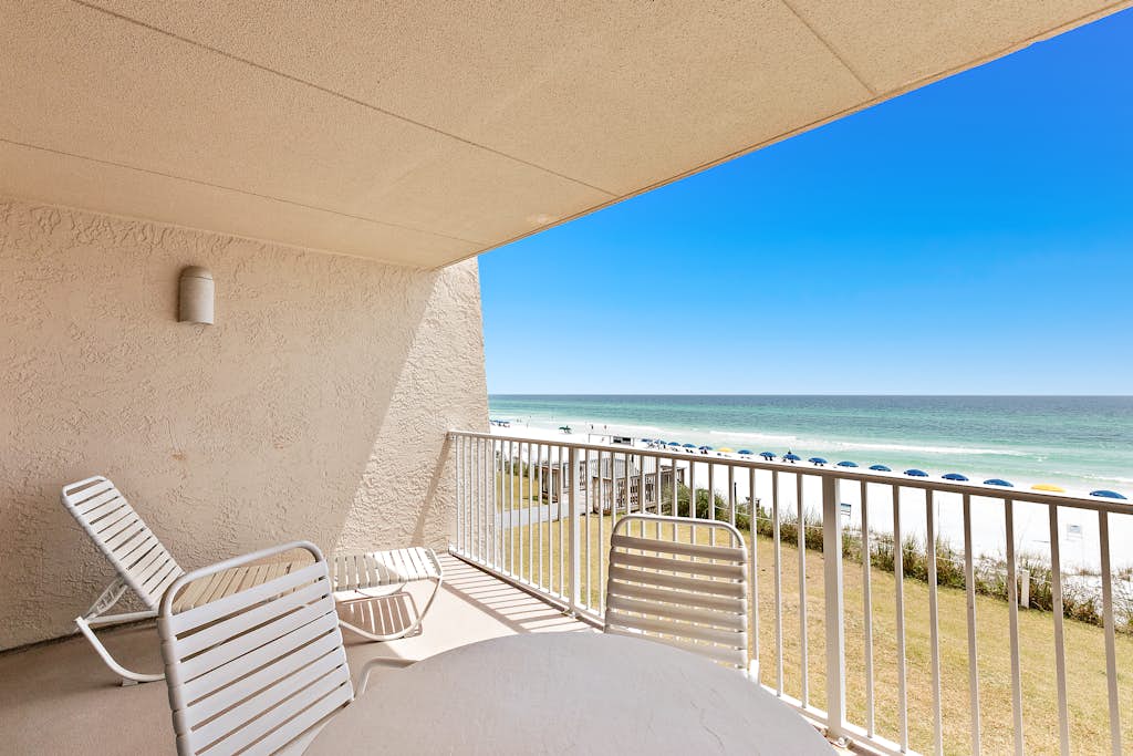 Second-Floor Gulf-front Condo with Beach Service & pool