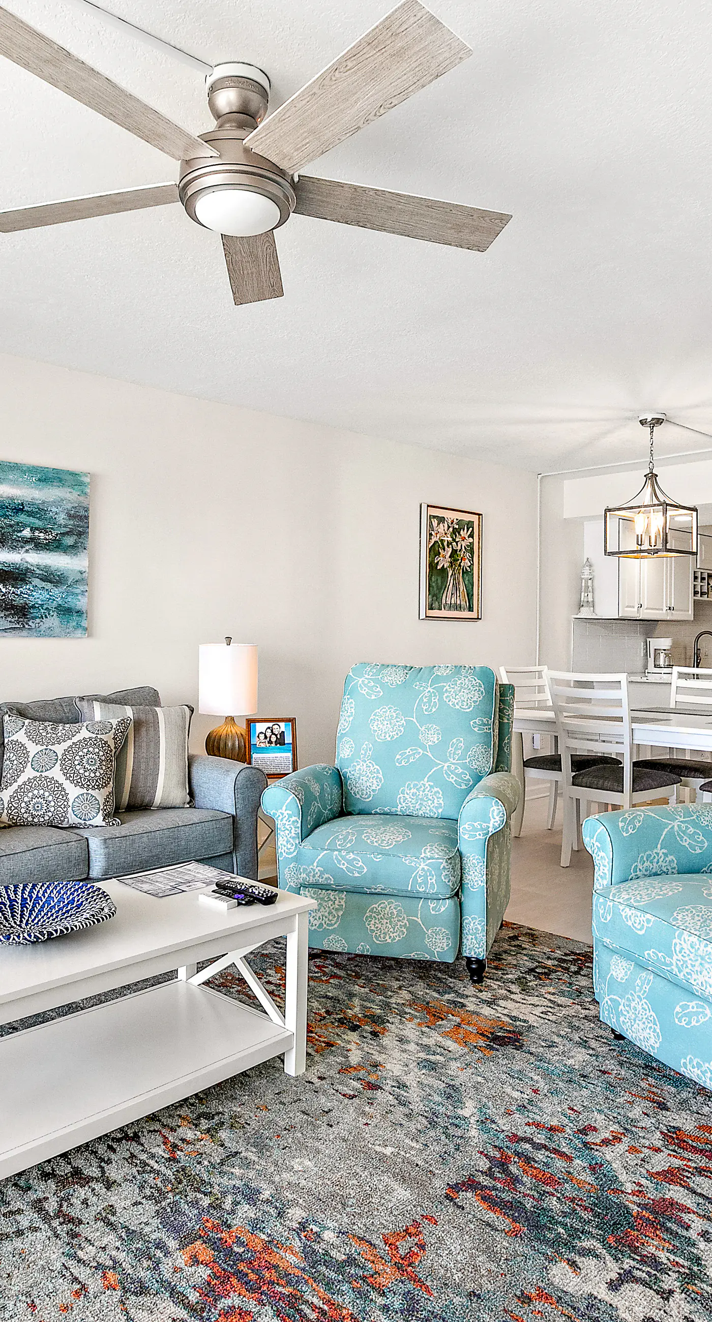 Second-Floor Gulf-front Condo with Beach Service & pool