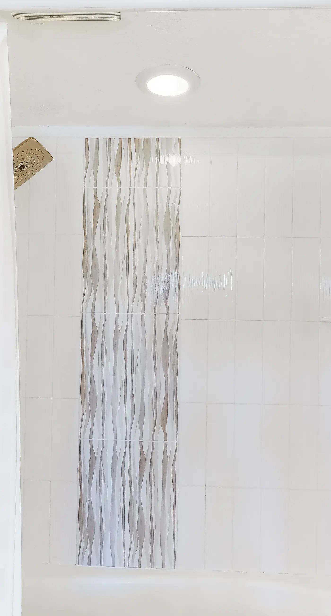 Gulf-front condo on bike path with beach views, outdoor pool, tennis & gym