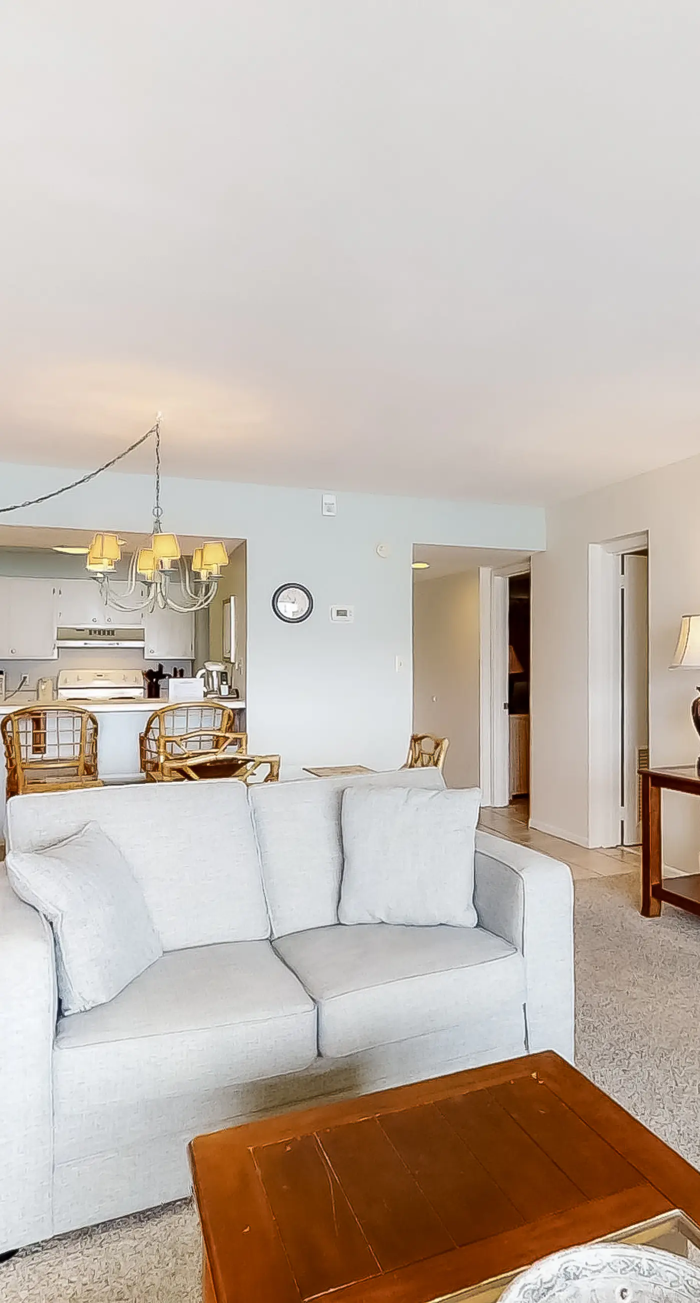 Bright oceanfront condo on 3rd floor with Gulf views, outdoor pool & gym