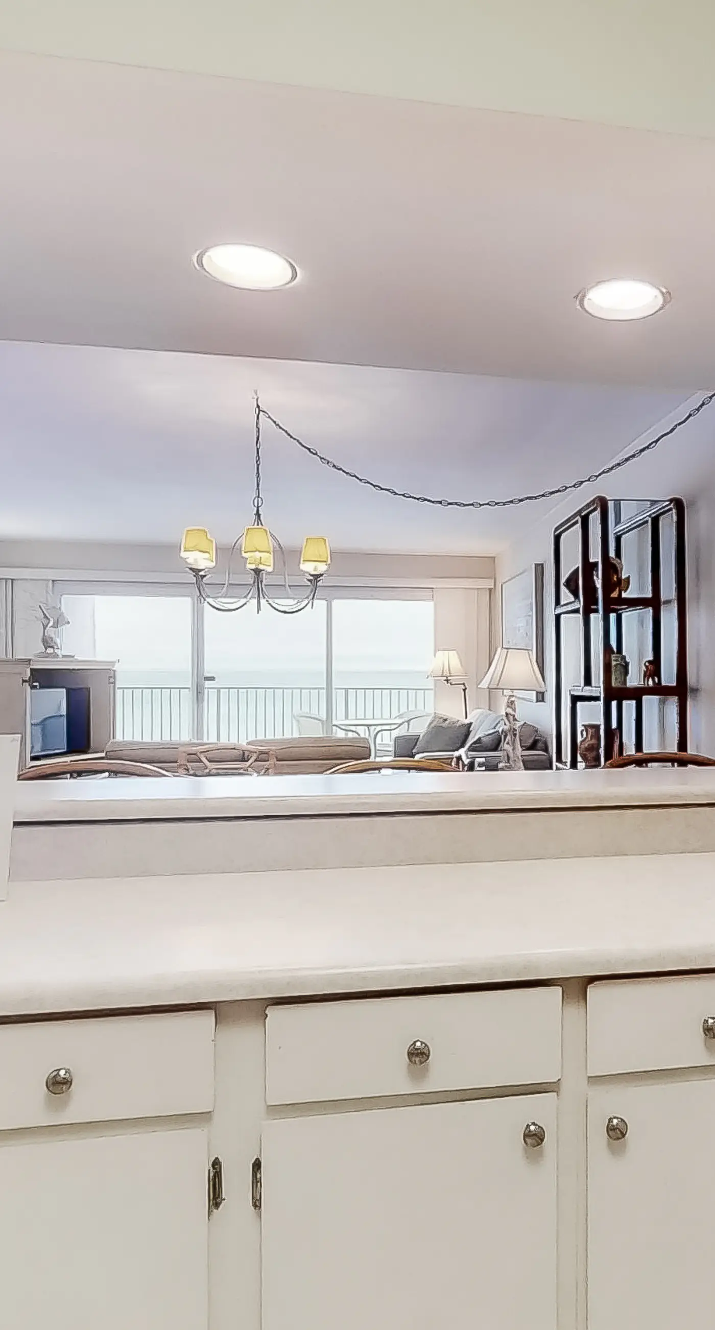 Bright oceanfront condo on 3rd floor with Gulf views, outdoor pool & gym