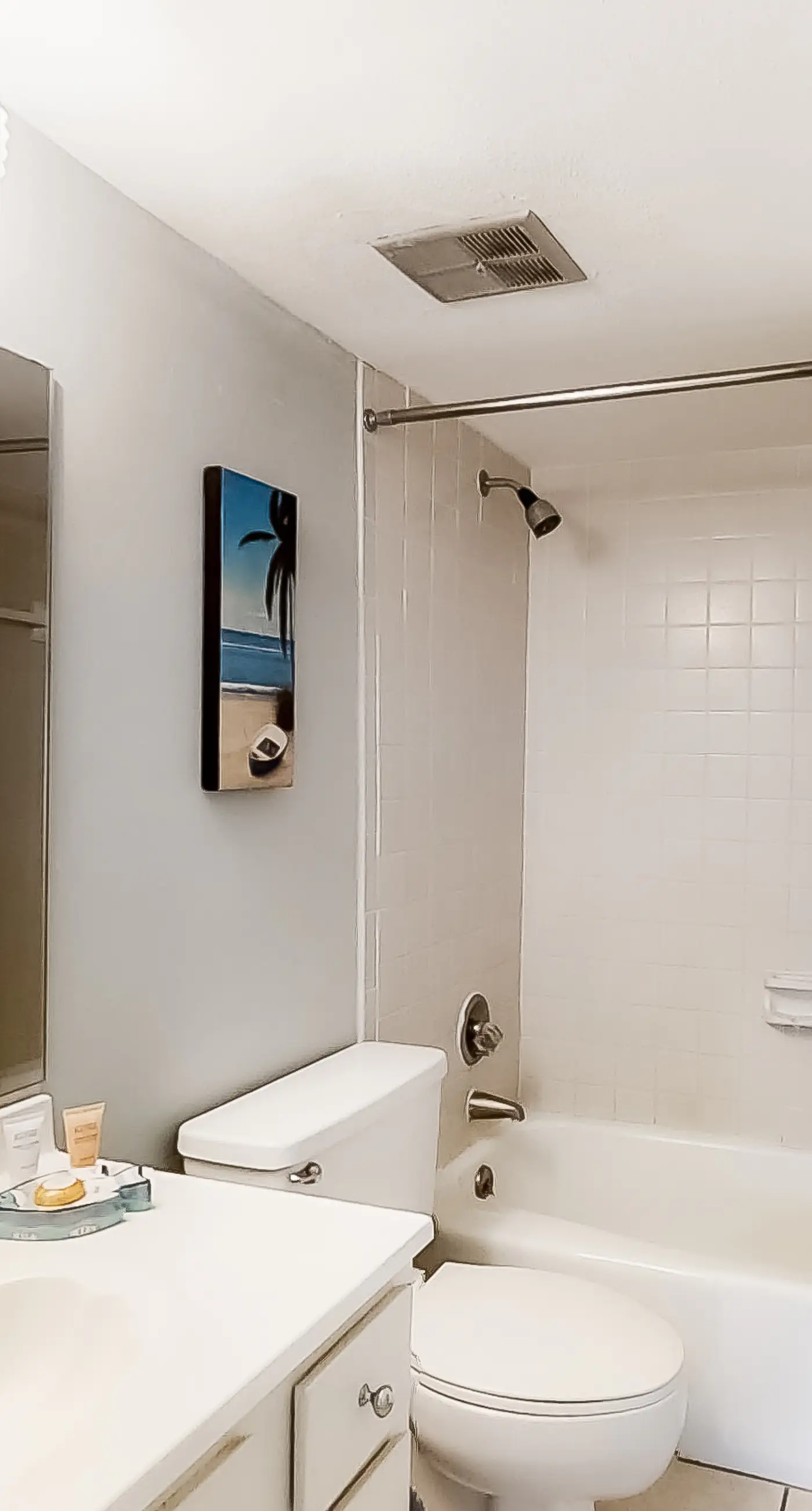 Bright oceanfront condo on 3rd floor with Gulf views, outdoor pool & gym