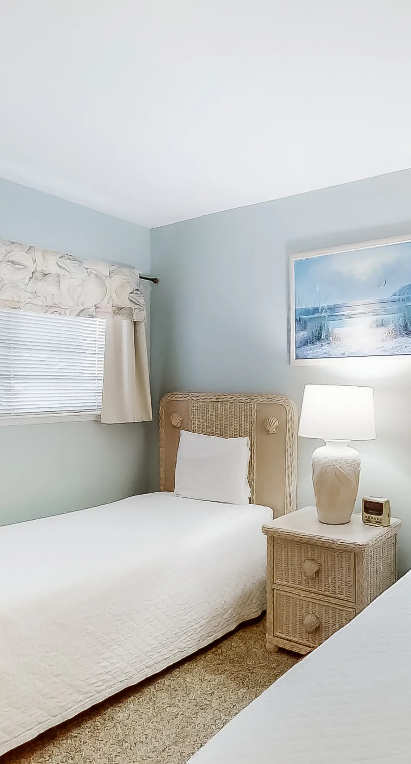 Bright oceanfront condo on 3rd floor with Gulf views, outdoor pool & gym