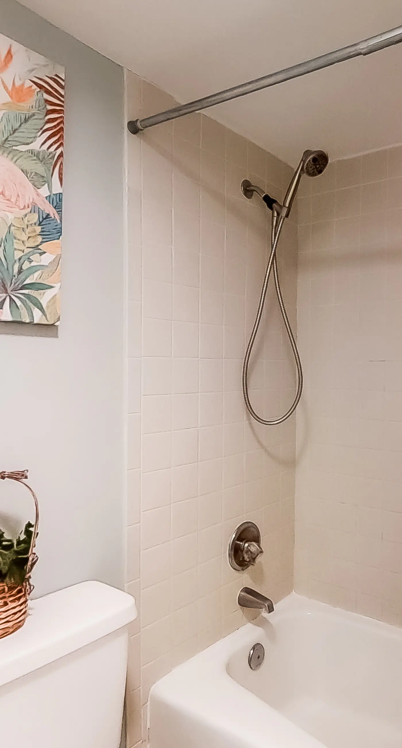 Bright oceanfront condo on 3rd floor with Gulf views, outdoor pool & gym