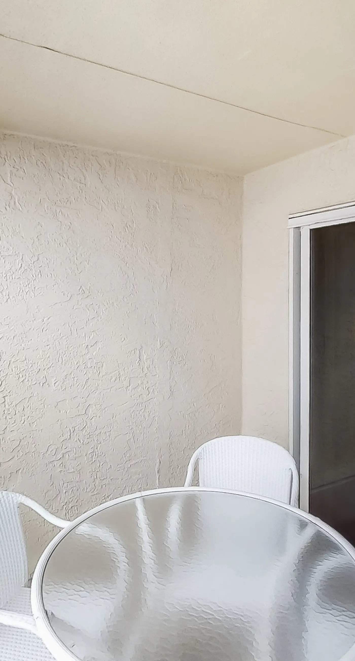 Bright oceanfront condo on 3rd floor with Gulf views, outdoor pool & gym