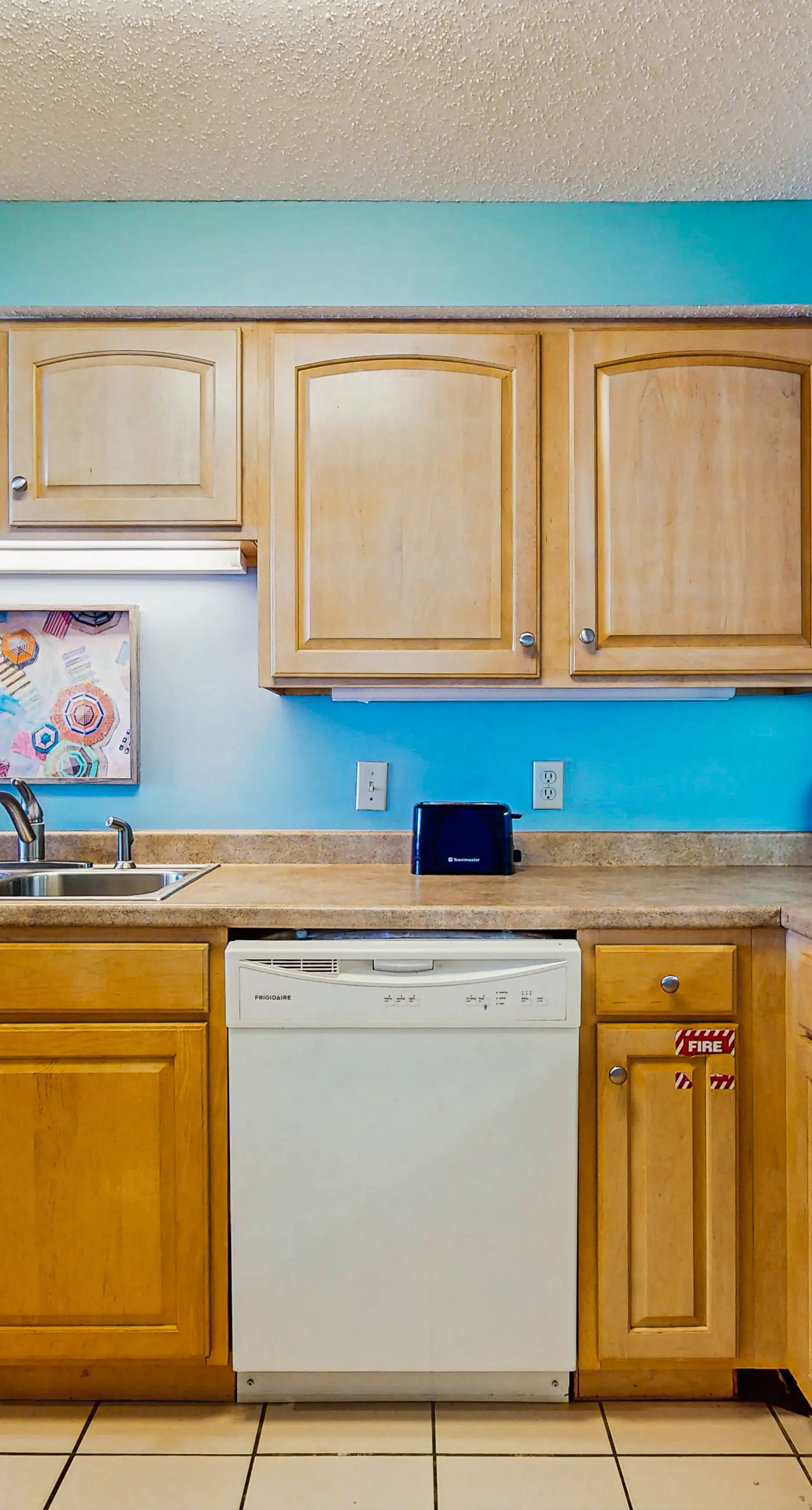 Gulf & Beachfront Condo on Fourth Floor with ocean Views, pool