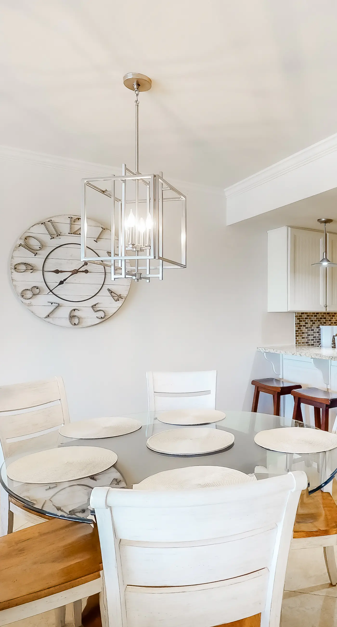 Beach & Gulf-front Condo on Fifth Floor with outdoor Pool, Gym