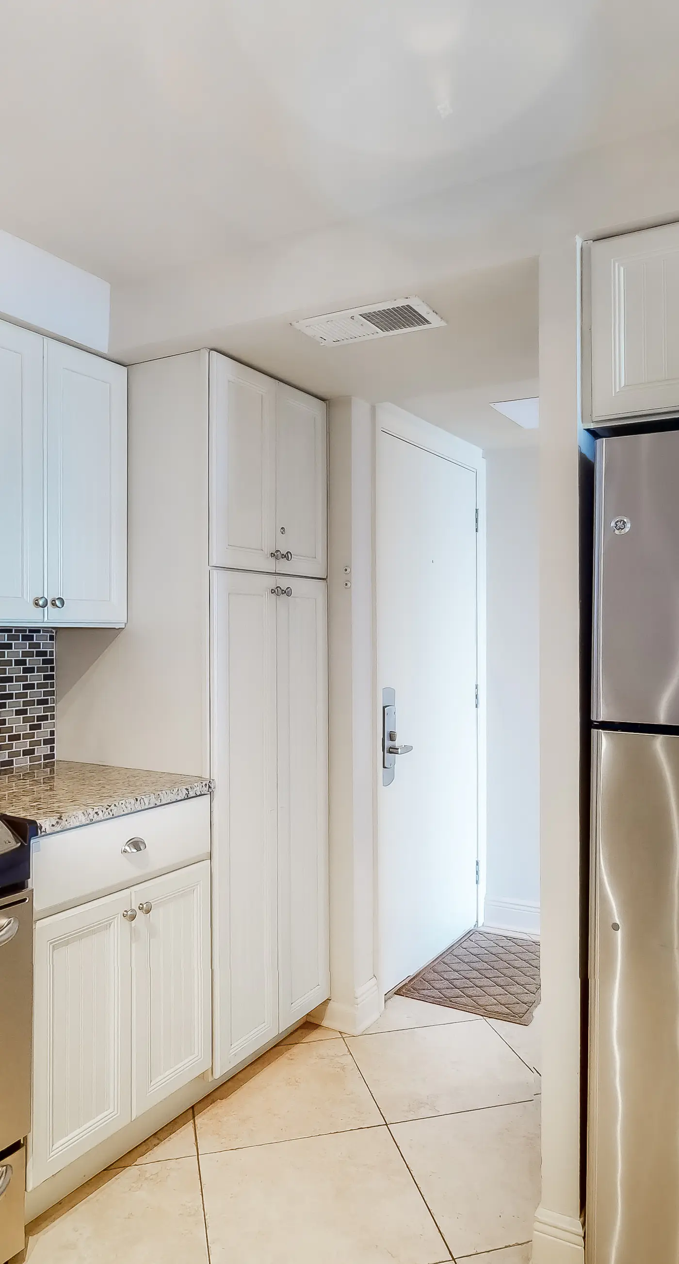 Beach & Gulf-front Condo on Fifth Floor with outdoor Pool, Gym