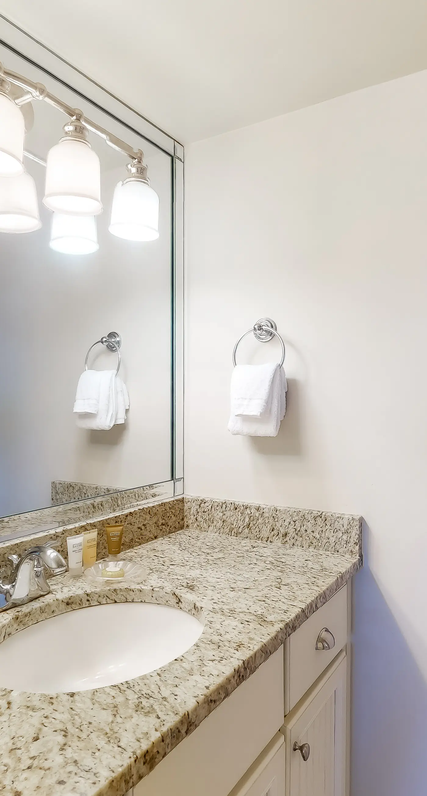 Beach & Gulf-front Condo on Fifth Floor with outdoor Pool, Gym