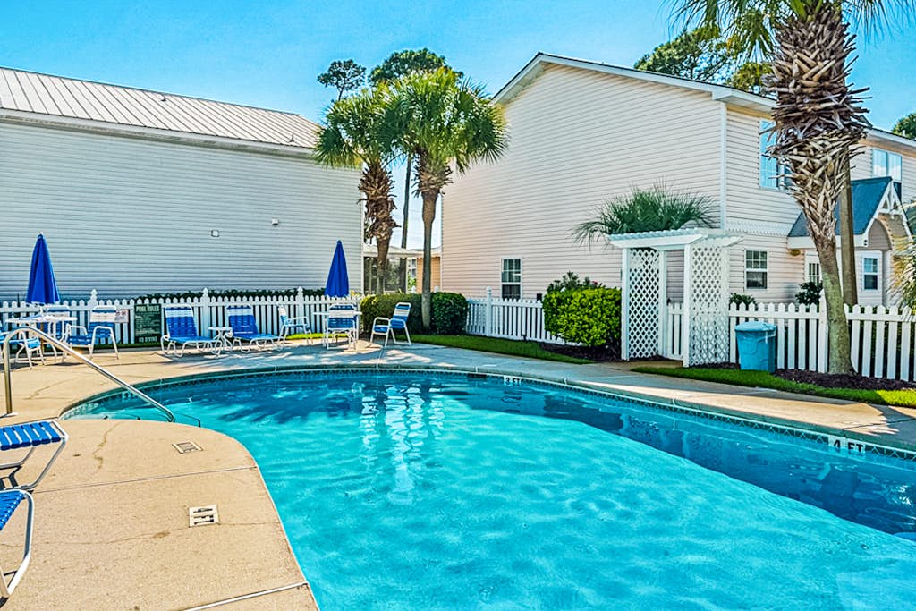 Summer Lake Townhomes 1