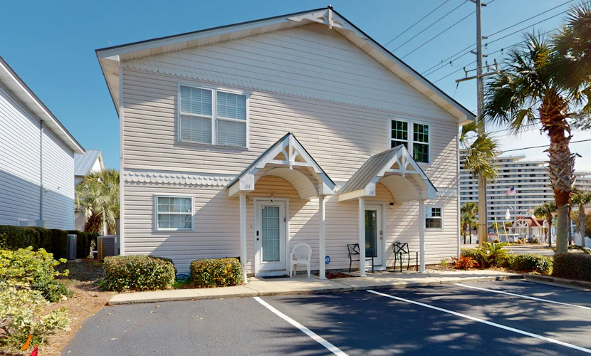 Summer Lake Townhomes 23