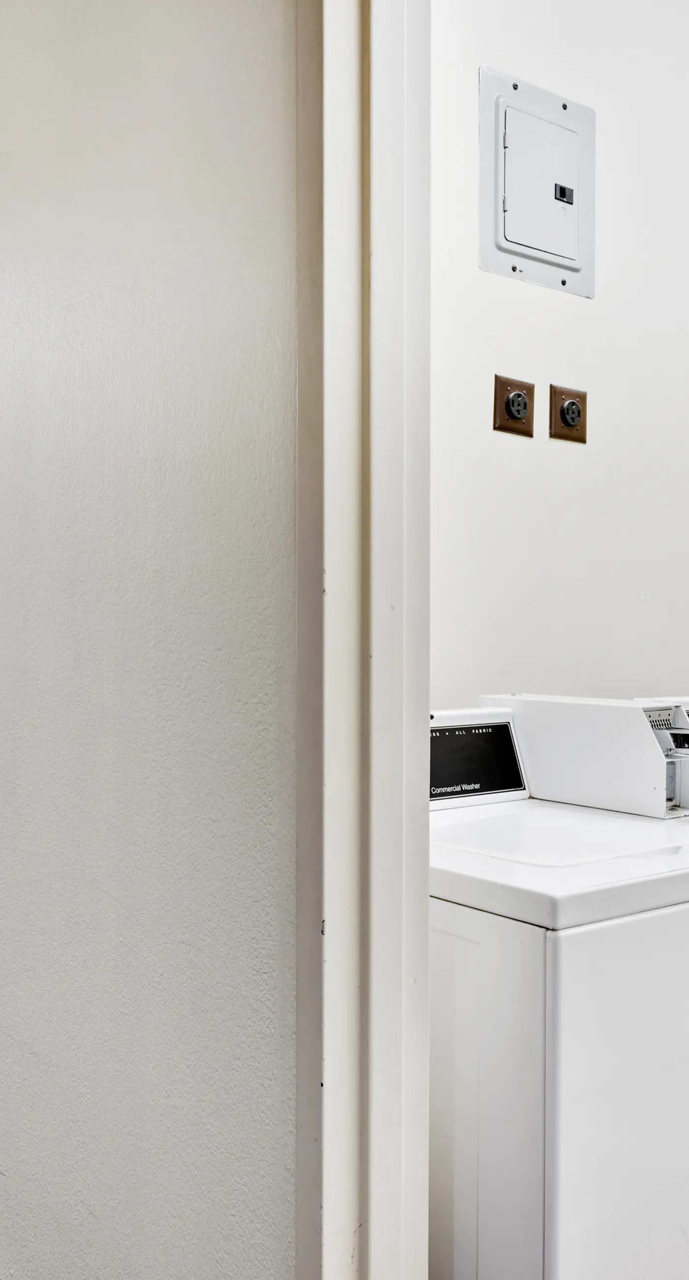 Cozy coastal condo with balcony, beach views, & resort pool