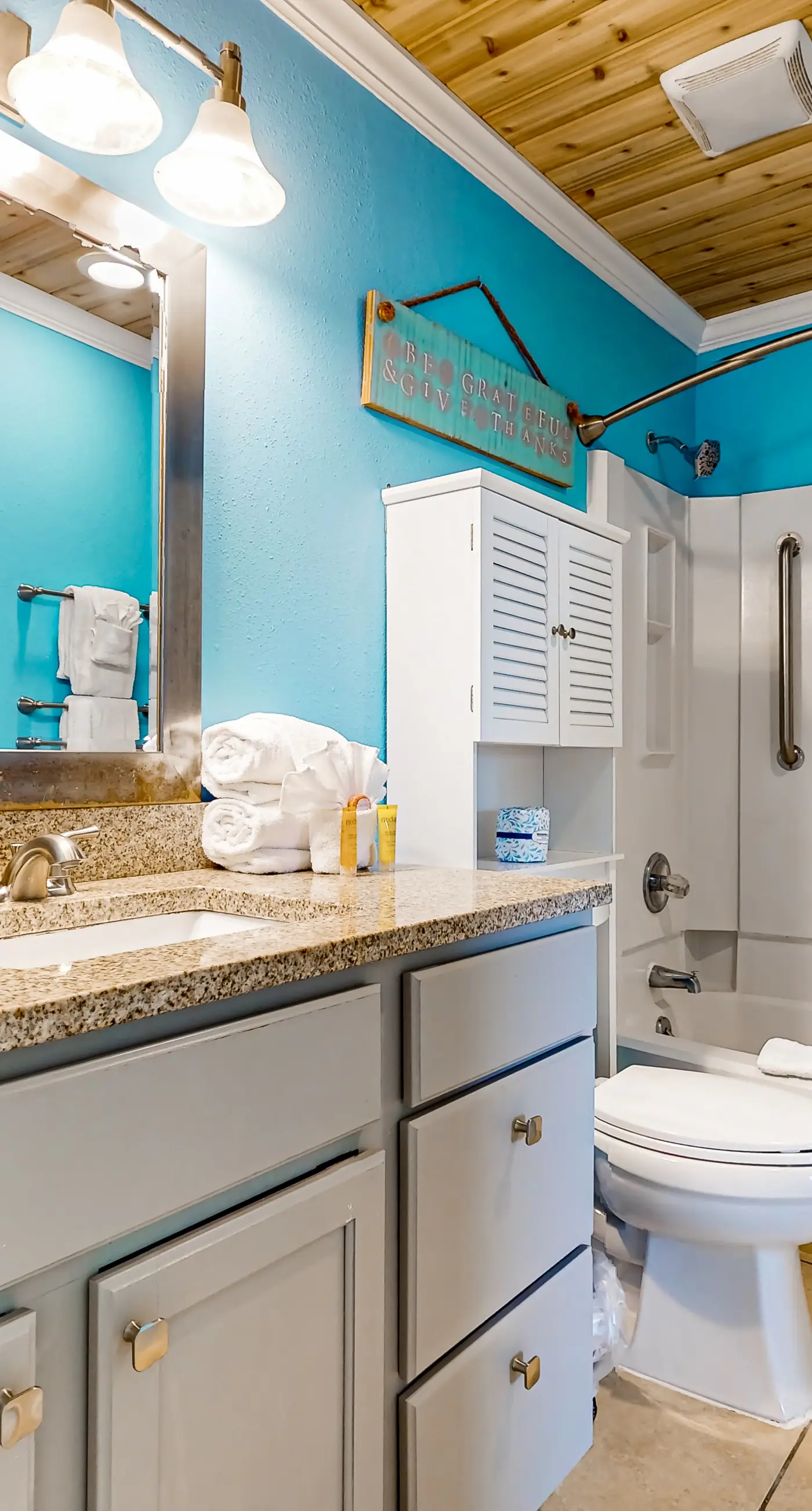 Ground-floor beach condo w/ a full kitchen, shared saltwater pool, & playground