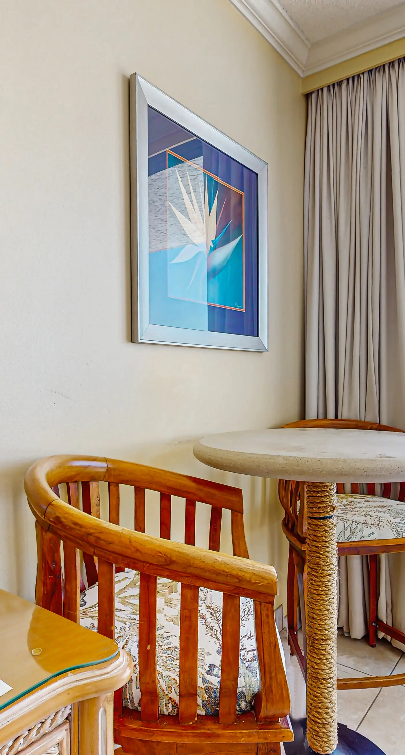 Beautiful resort studio with an amazing ocean view,  heated pool, hot tubs, & fitness center