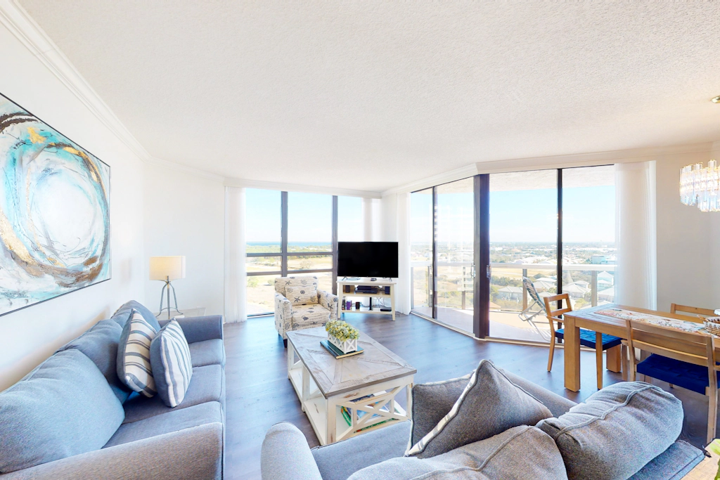 11th Floor condo with Gulf view - pool, hot tub, tennis, and fast WiFi access