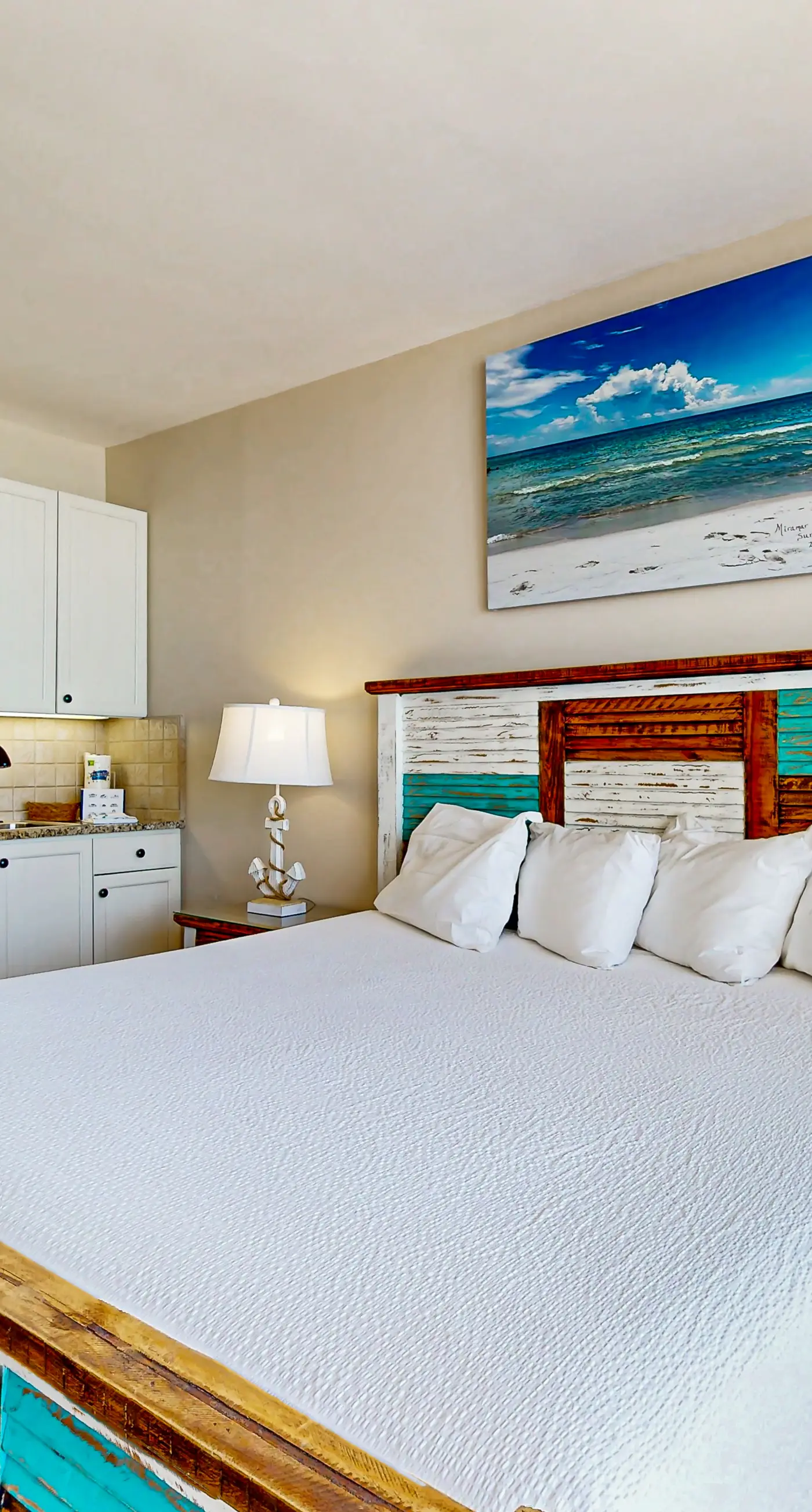 Beautiful Gulf-front retreat w/central AC, shared pool & hot tub, free WiFi,