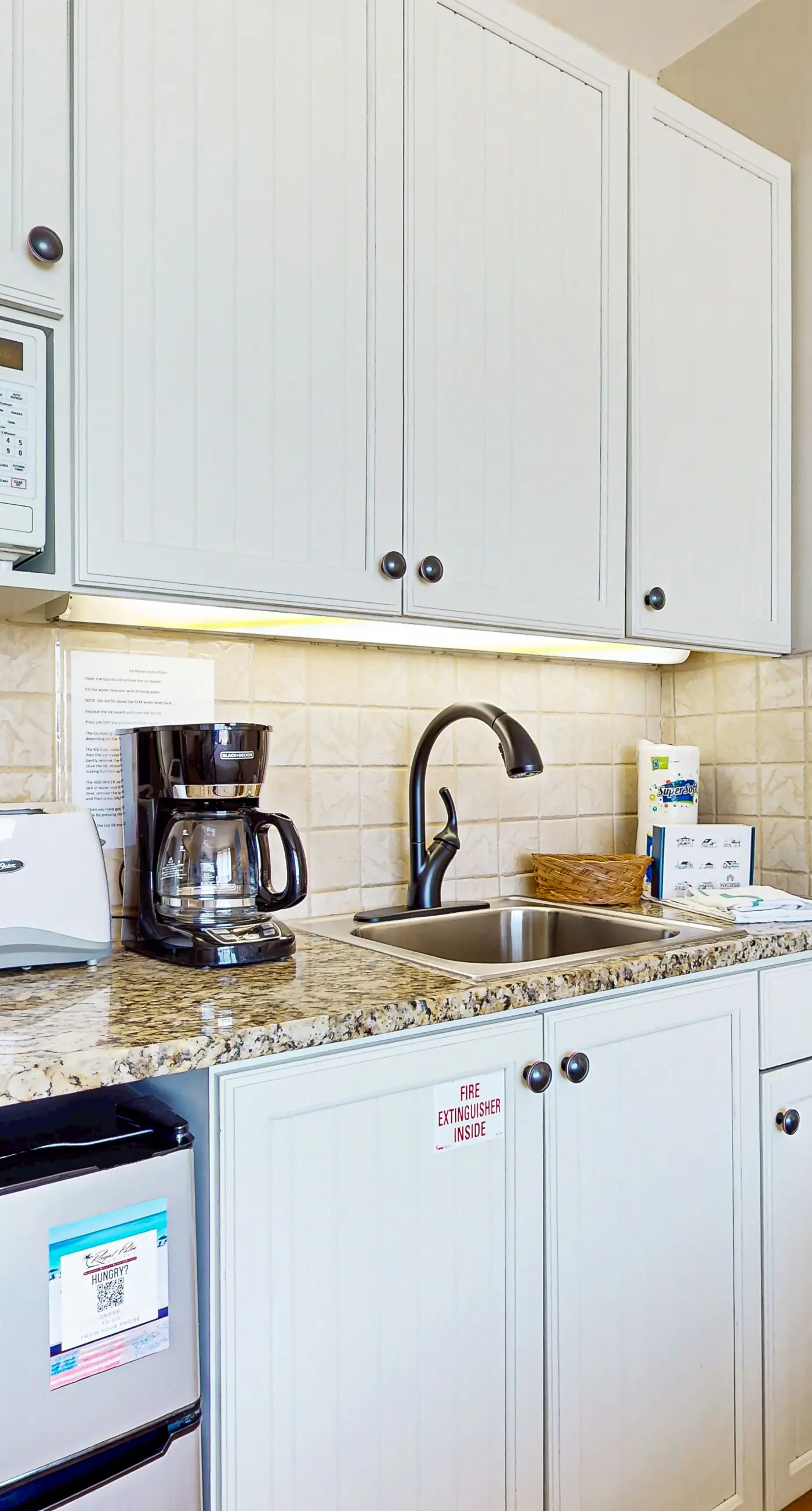 Beautiful Gulf-front retreat w/central AC, shared pool & hot tub, free WiFi,