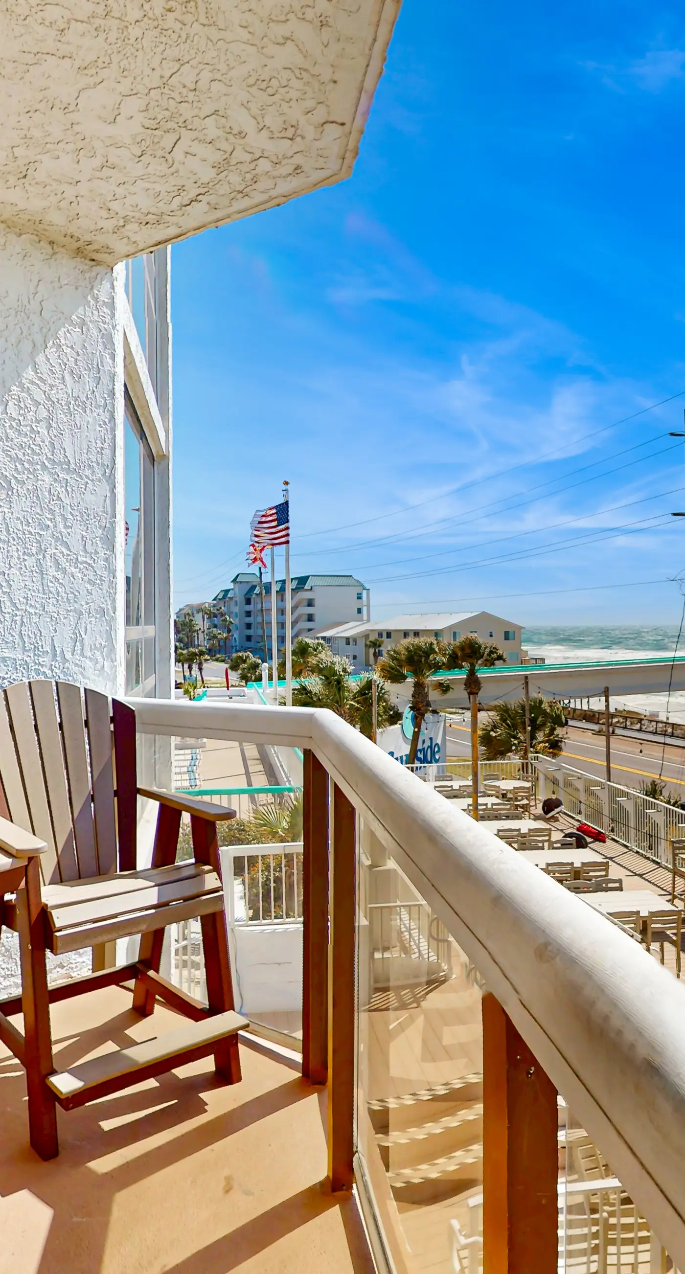 Beautiful Gulf-front retreat w/central AC, shared pool & hot tub, free WiFi,