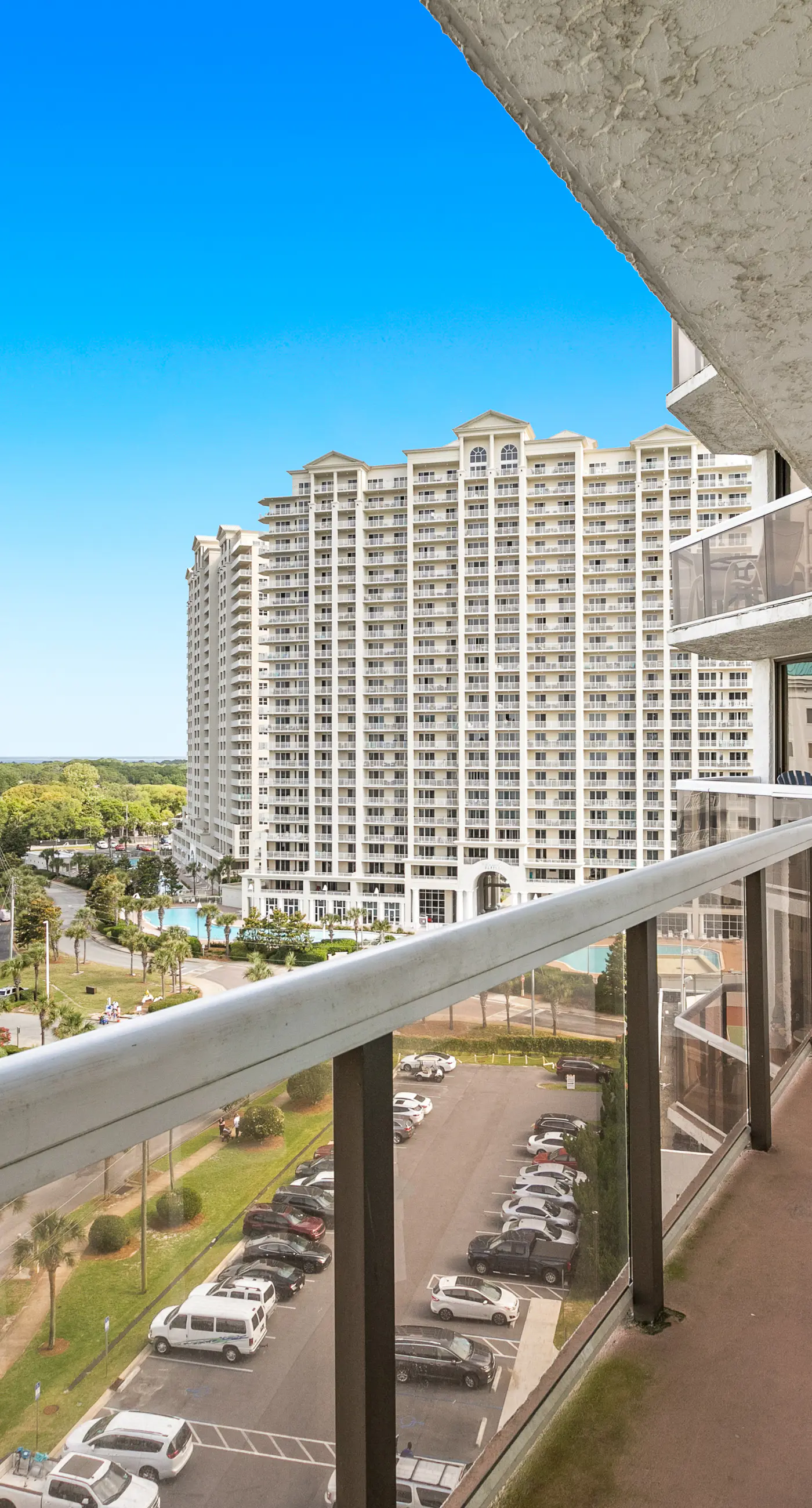 Surfside Resort 808b