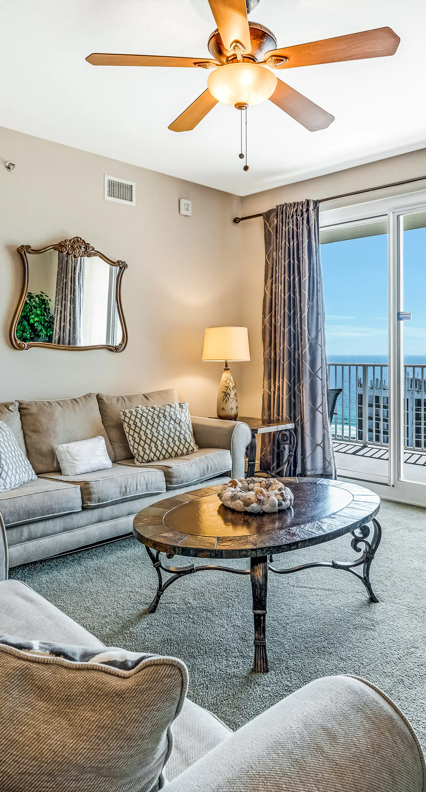 Family-friendly beach condo w/coastline views, balcony, shared pool, gym, tennis