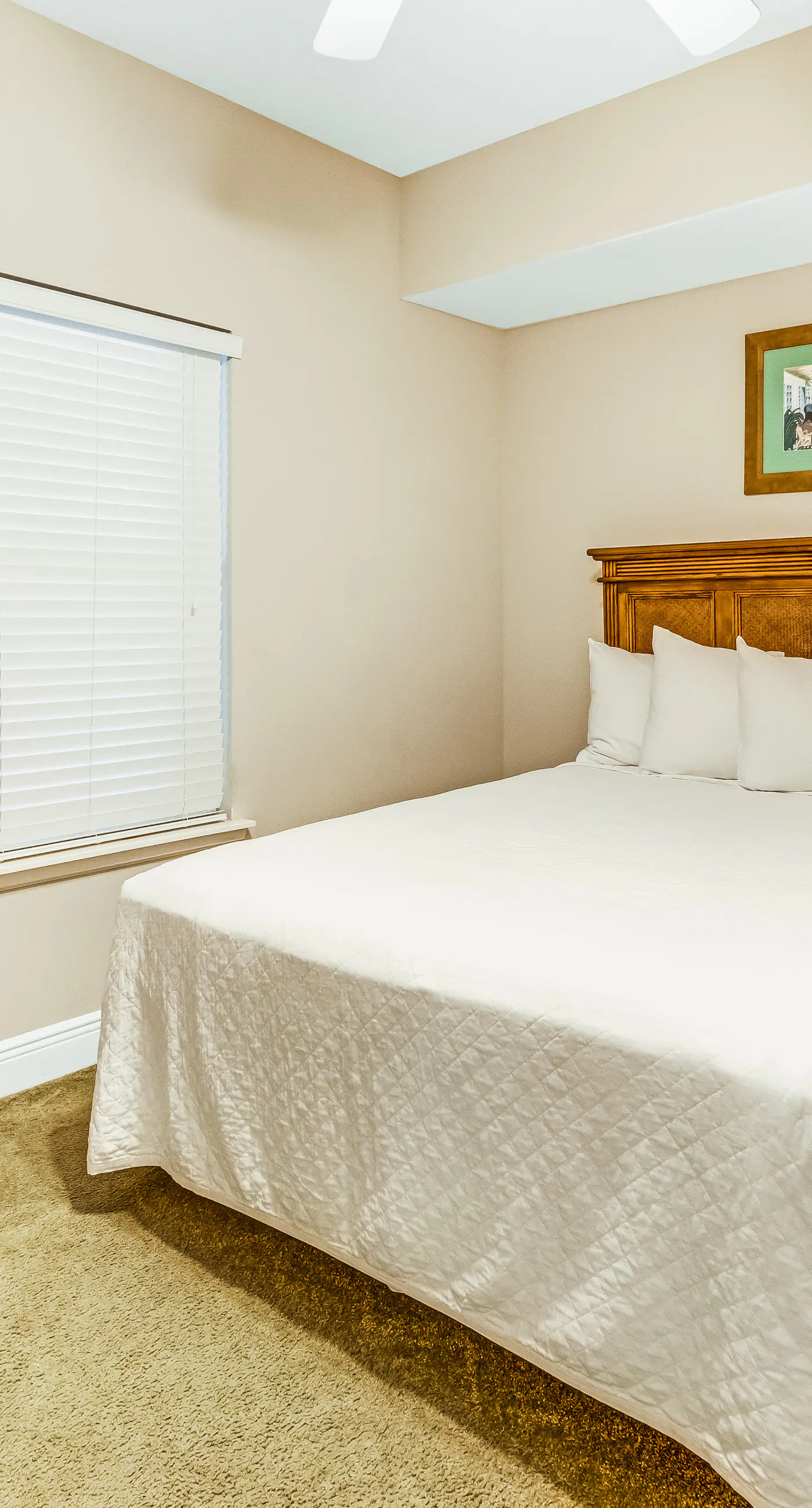 Family-friendly beach condo w/coastline views, balcony, shared pool, gym, tennis