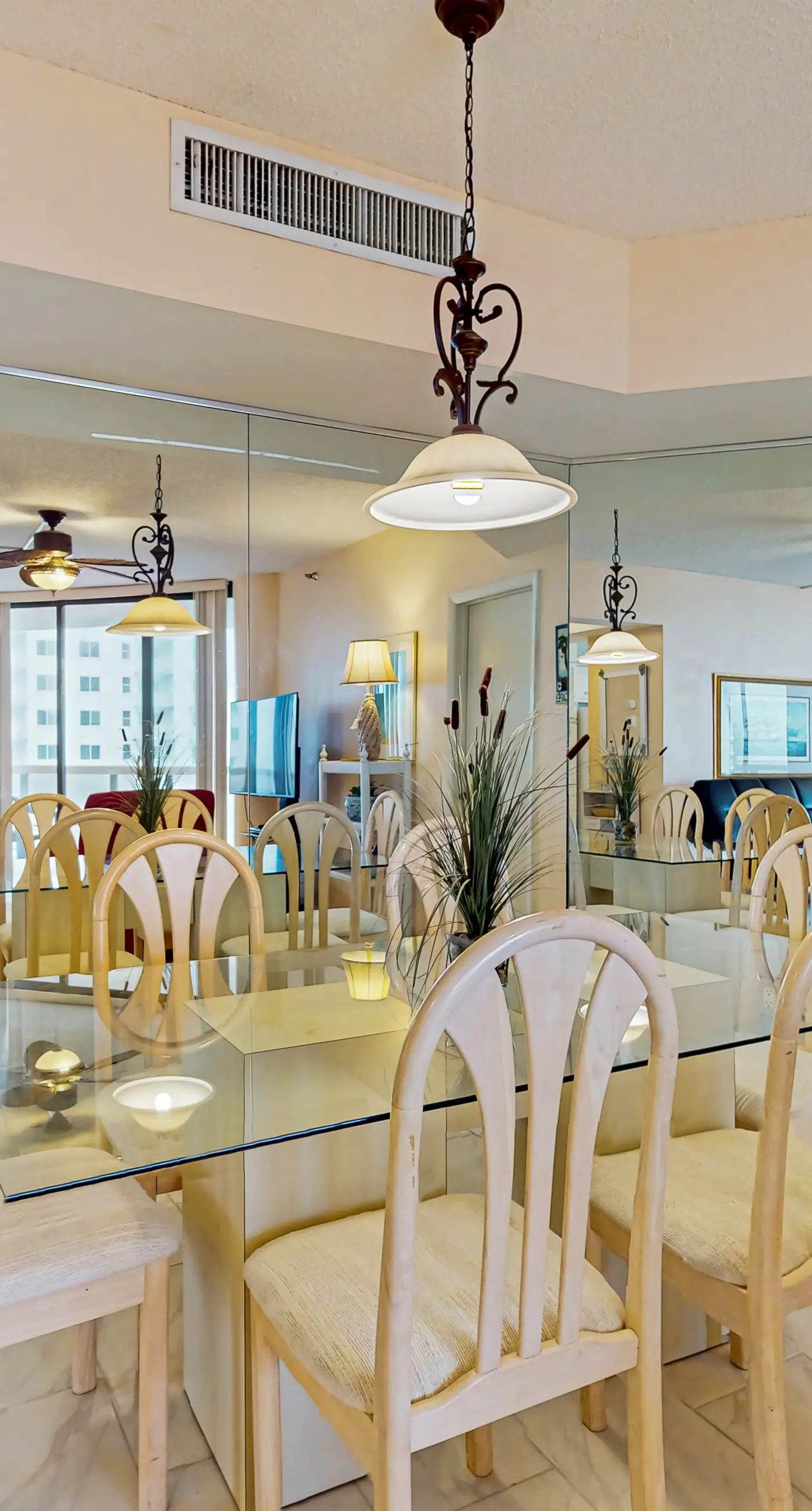 Bright Gulf view condo w/ shared pool, hot tub, tennis & easy beach access