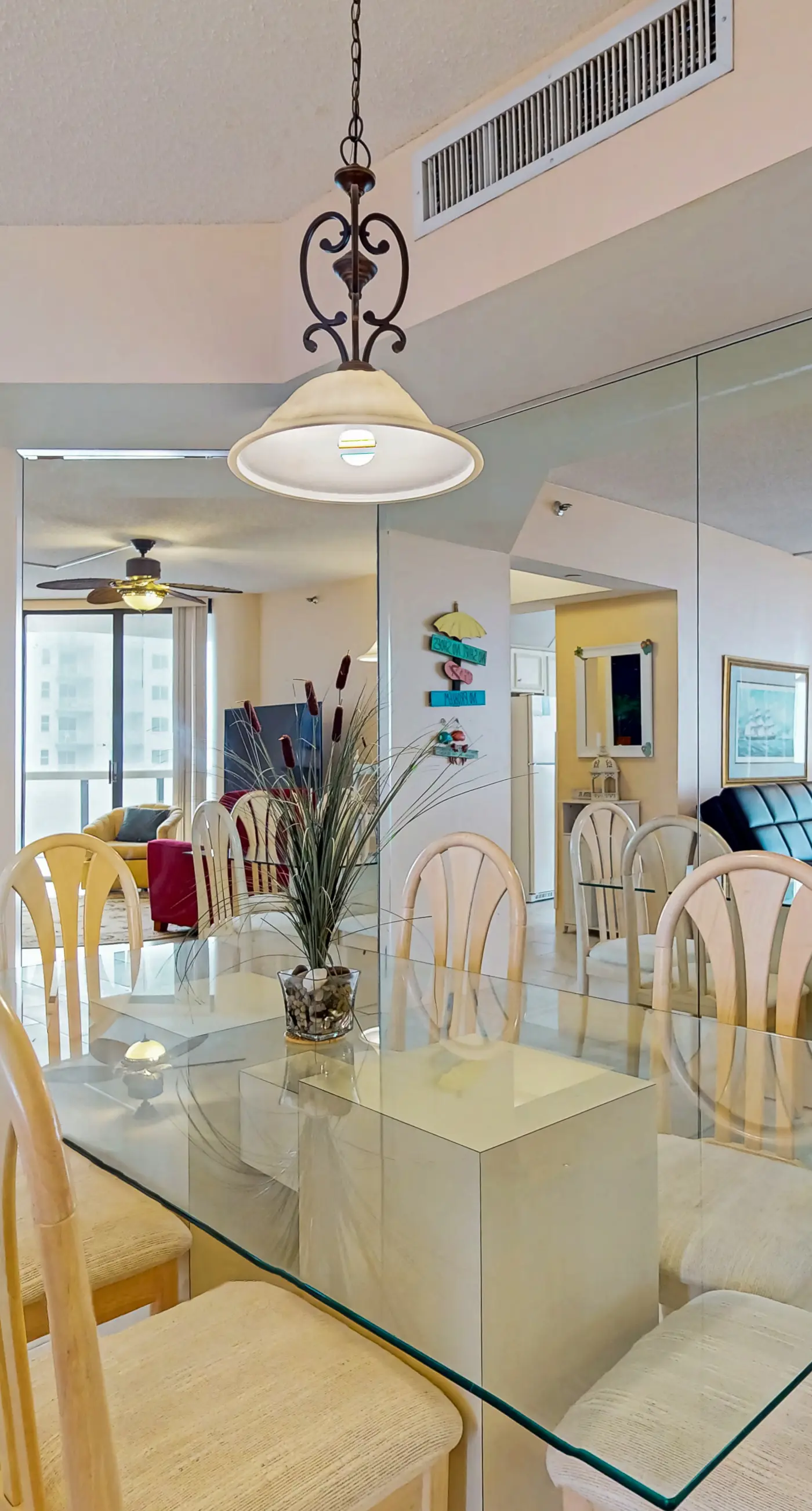 Bright Gulf view condo w/ shared pool, hot tub, tennis & easy beach access
