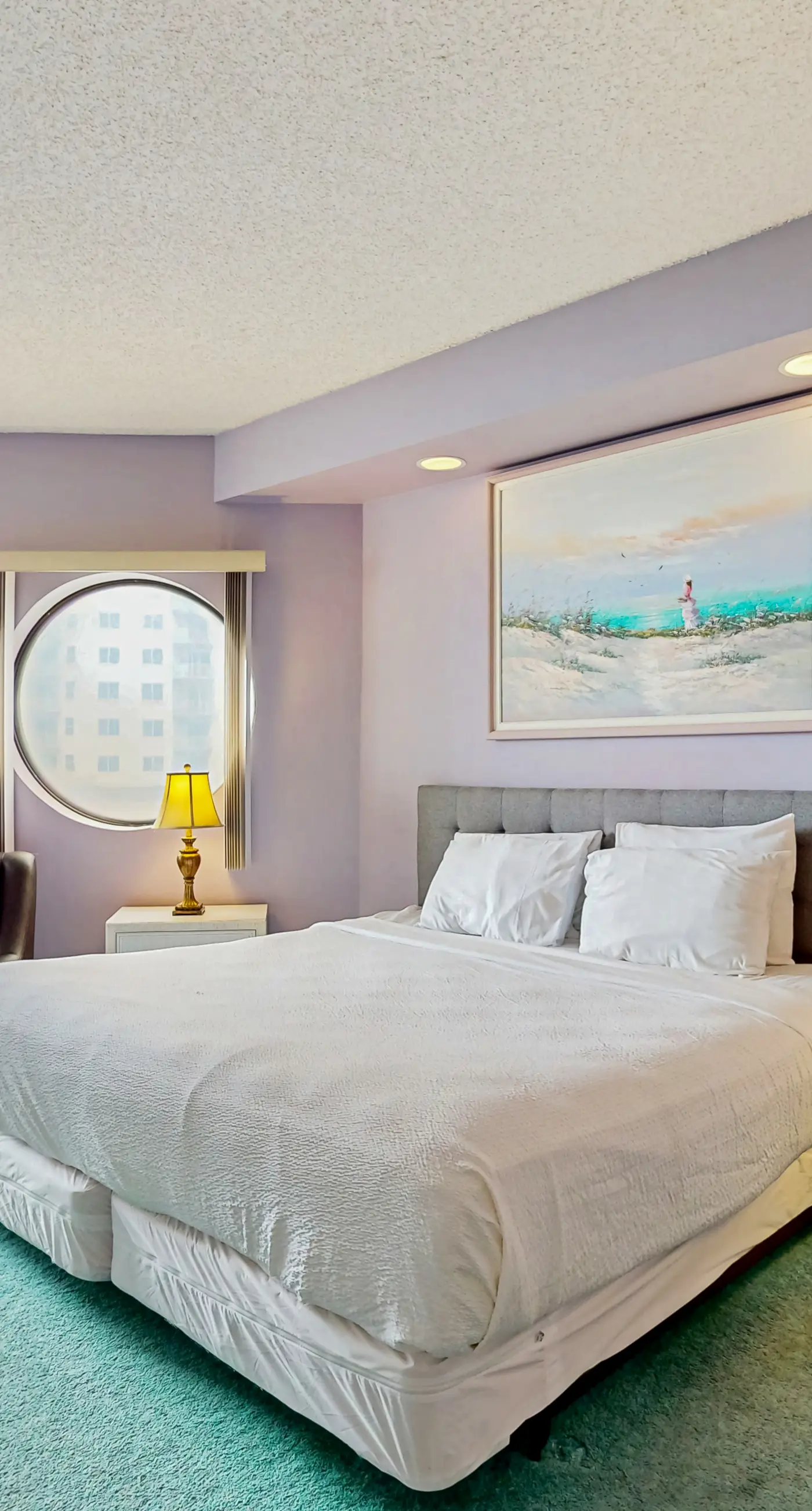 Bright Gulf view condo w/ shared pool, hot tub, tennis & easy beach access