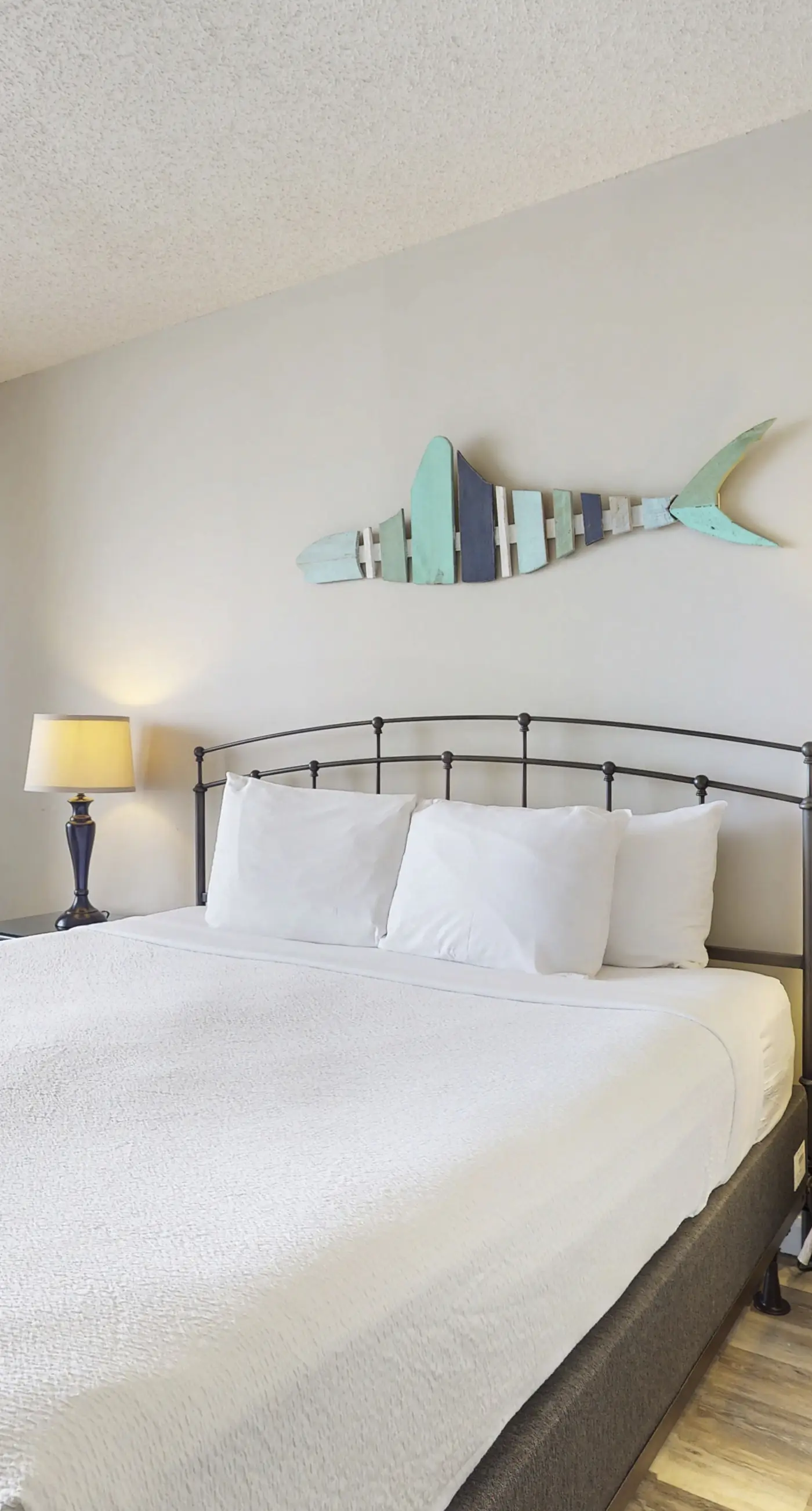 Cozy beachfront condo with shared pool and easy beach access