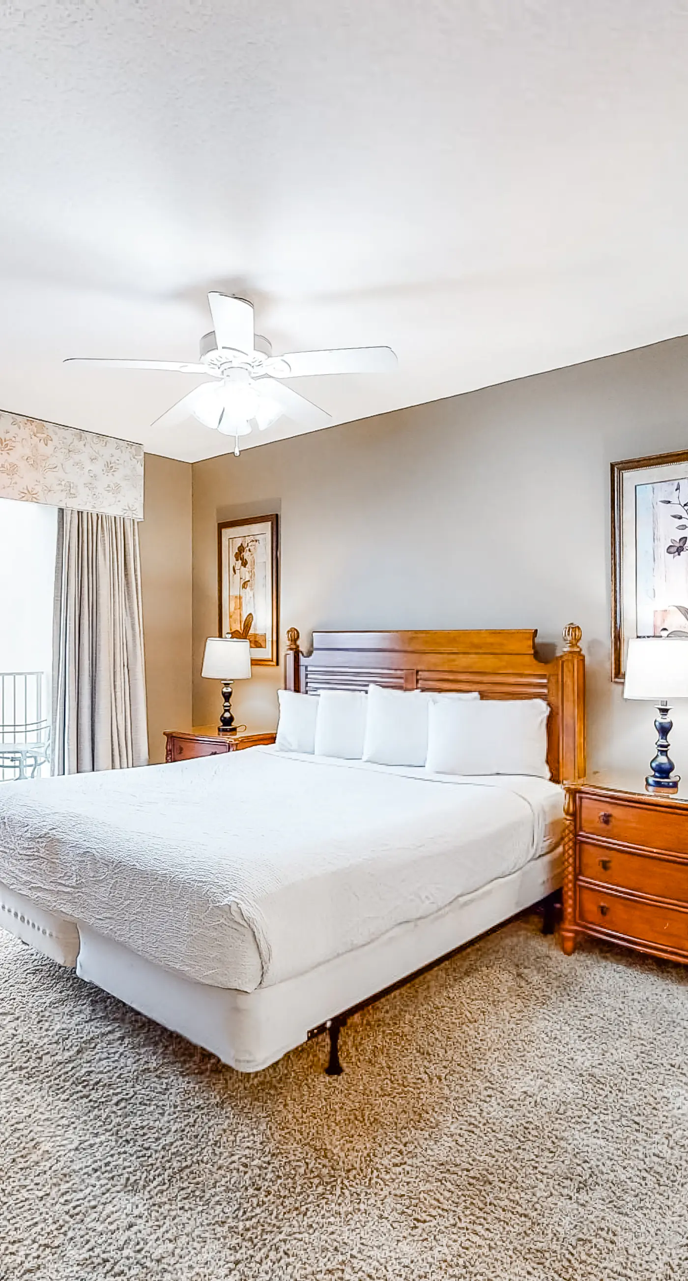 Inviting & well-equipped 19th-floor condo w/beach views, shared pool & tennis