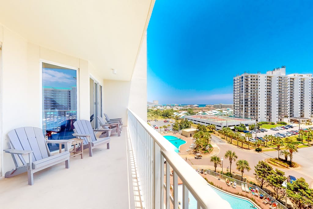 Luxurious Gulf view home w/ a private balcony, shared pool, & on-site golf