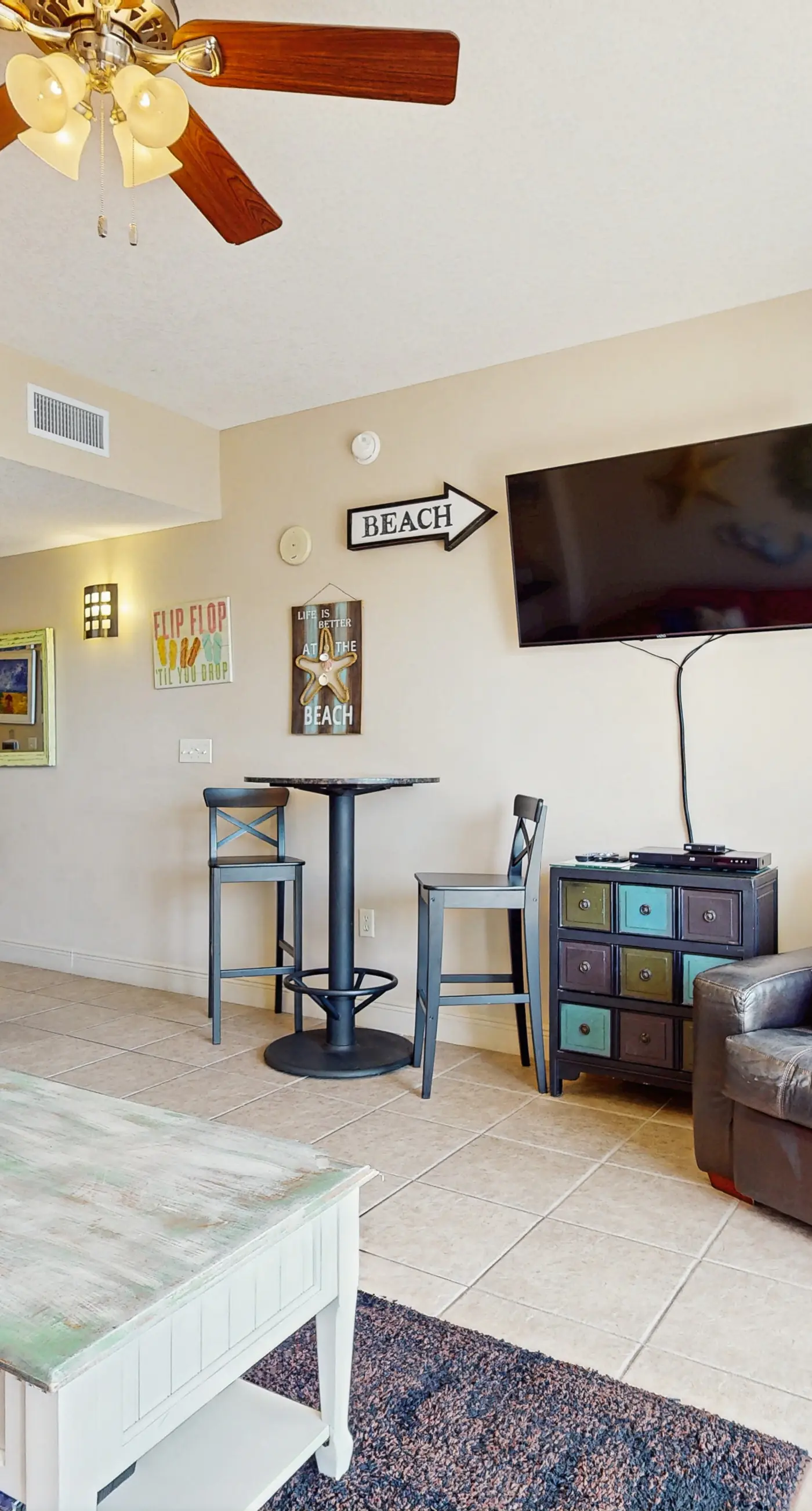 9th-floor ocean-view condo near beach with heated outdoor pool, gym, balcony