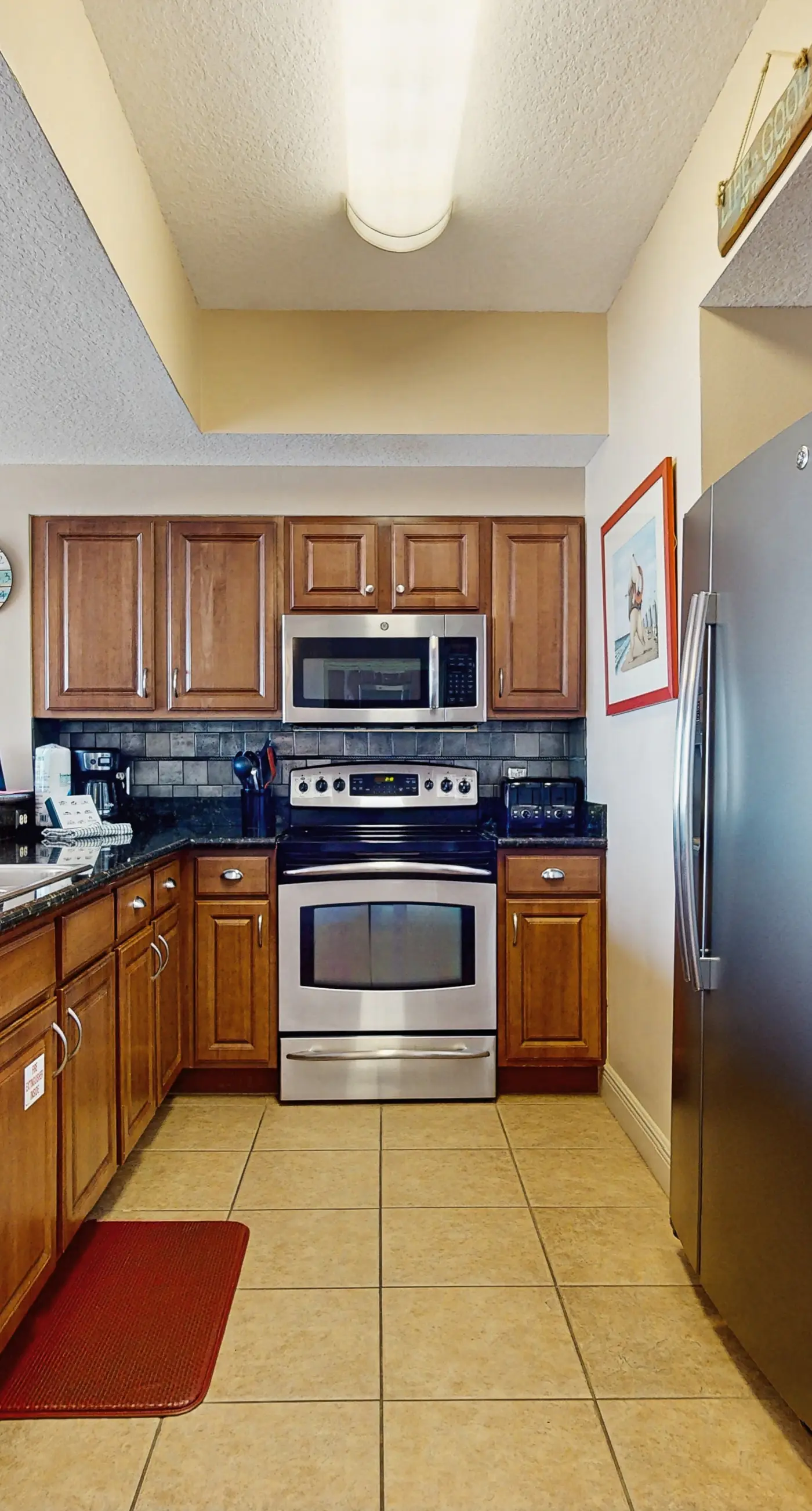 9th-floor ocean-view condo near beach with heated outdoor pool, gym, balcony