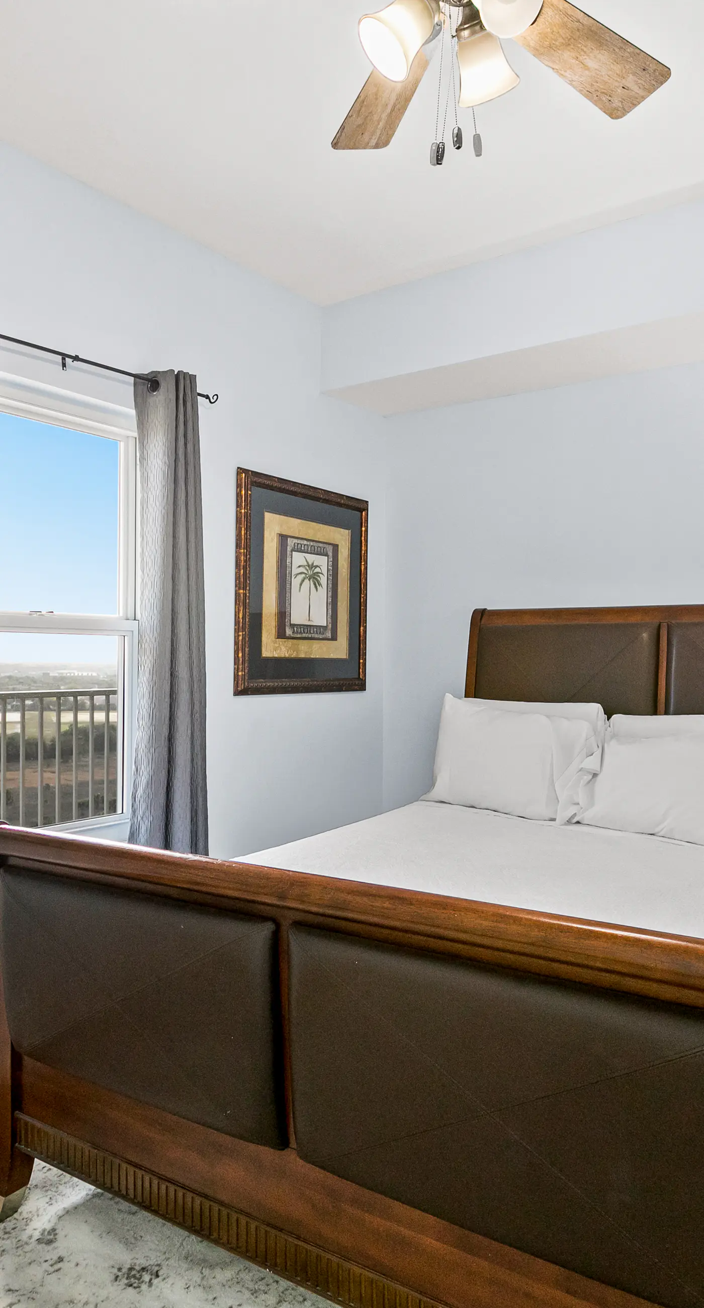 Snowbird-friendly, 11th floor beach condo with balcony, beach views, & shared pool