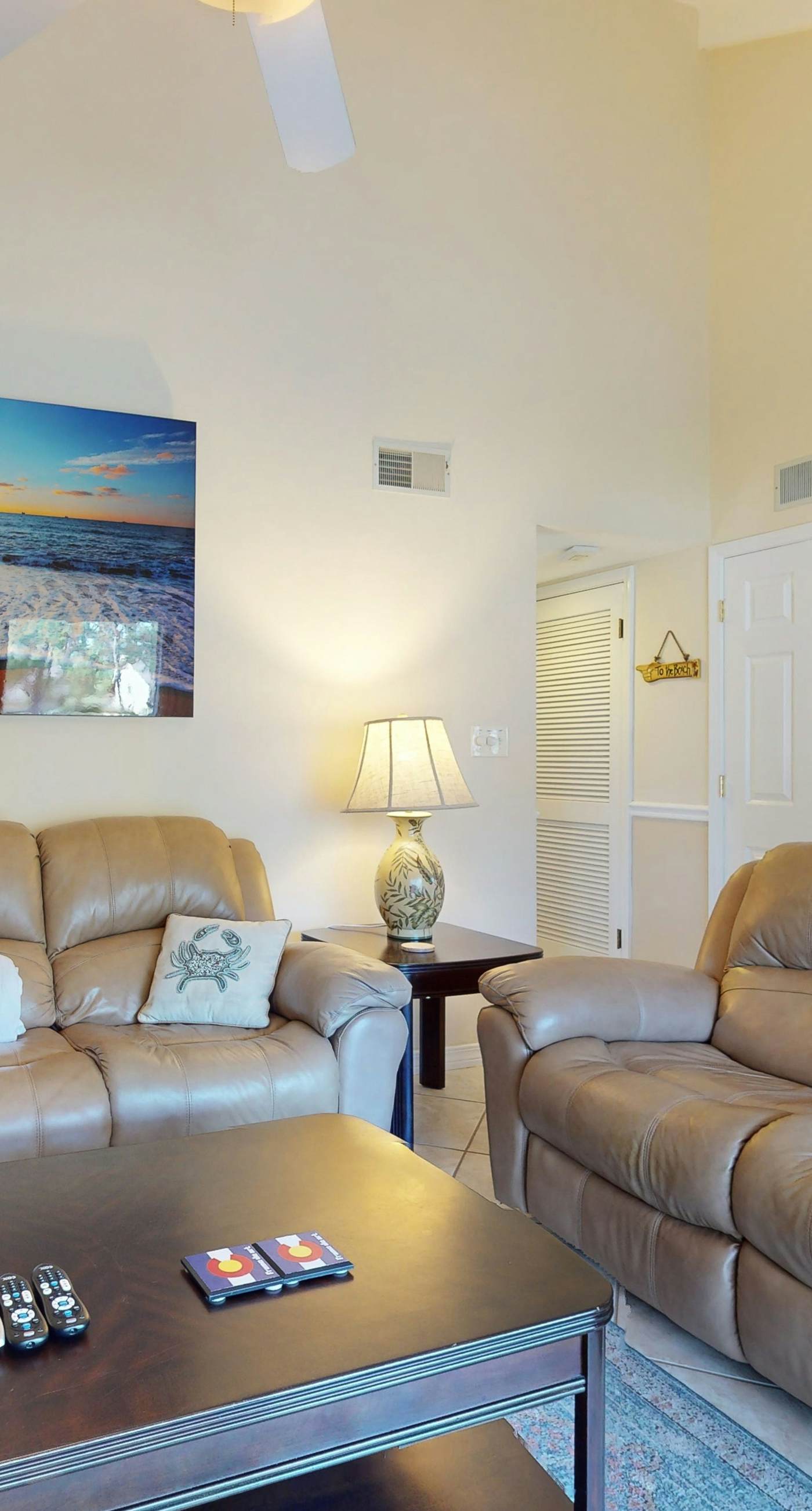 Lakefront condo with on-site golf, pool access, tennis, gym, & balcony