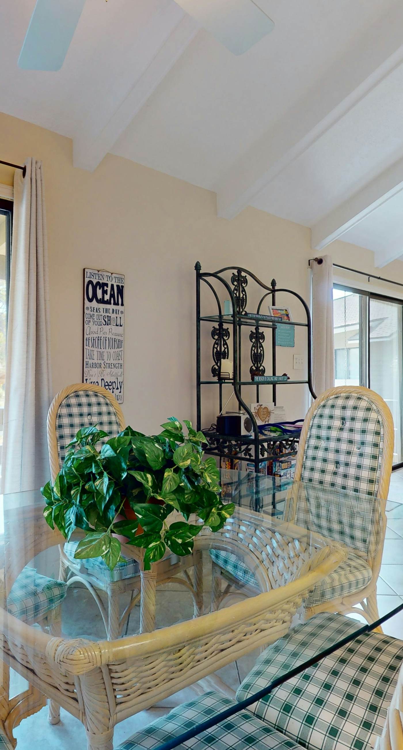 Lakefront condo with on-site golf, pool access, tennis, gym, & balcony