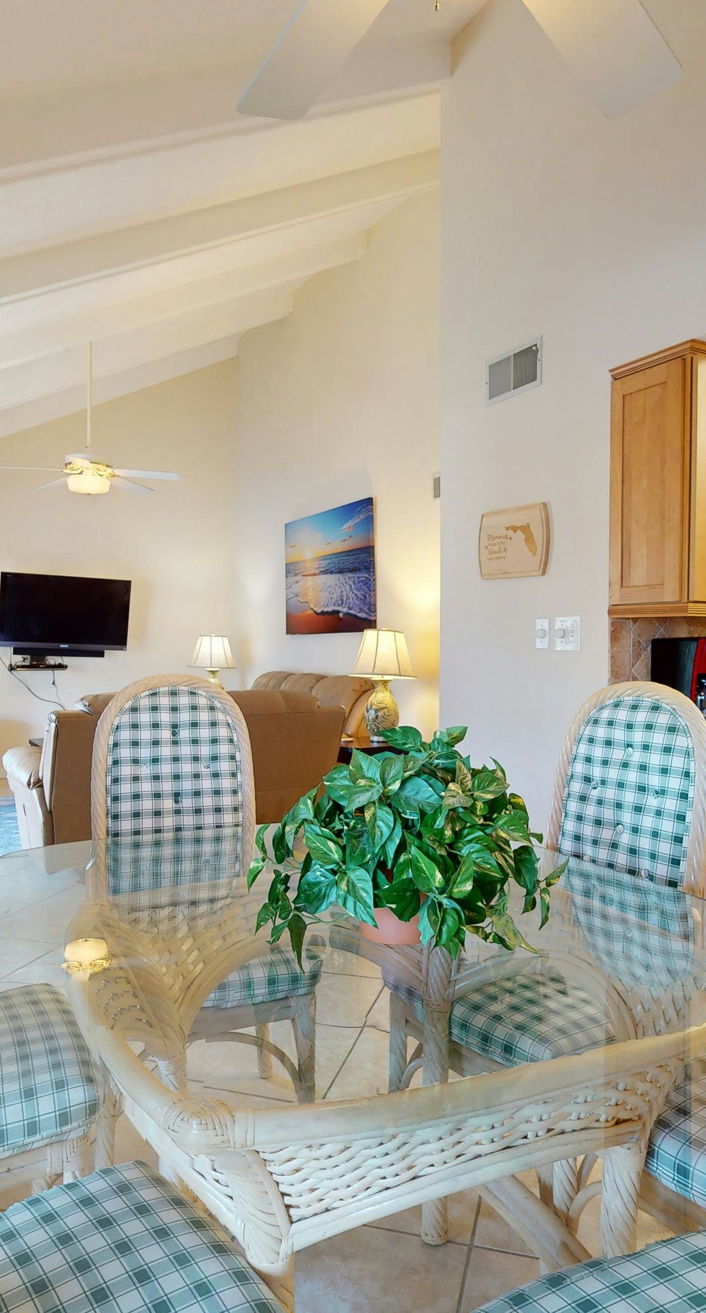 Lakefront condo with on-site golf, pool access, tennis, gym, & balcony