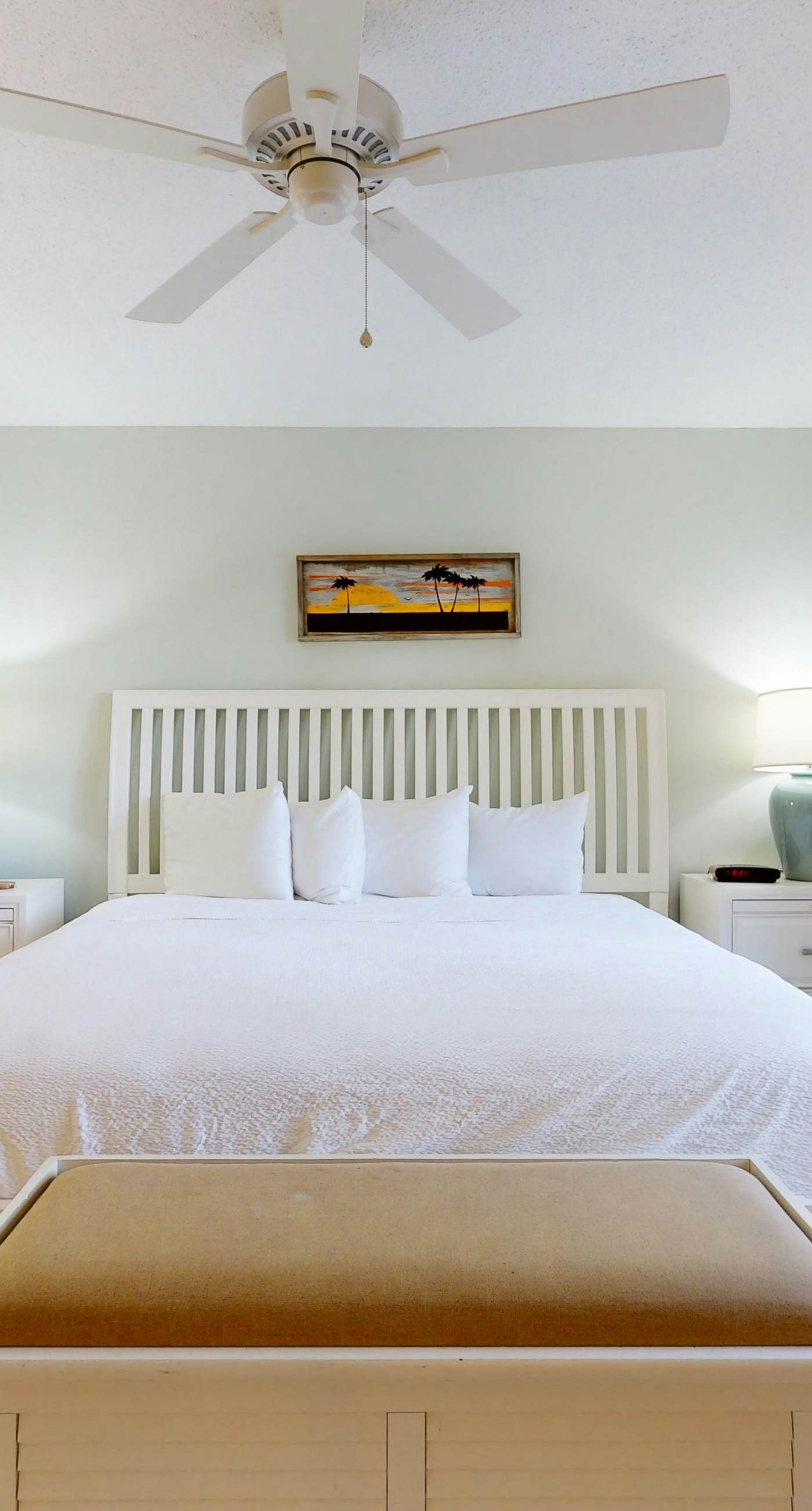 Lakefront condo with on-site golf, pool access, tennis, gym, & balcony