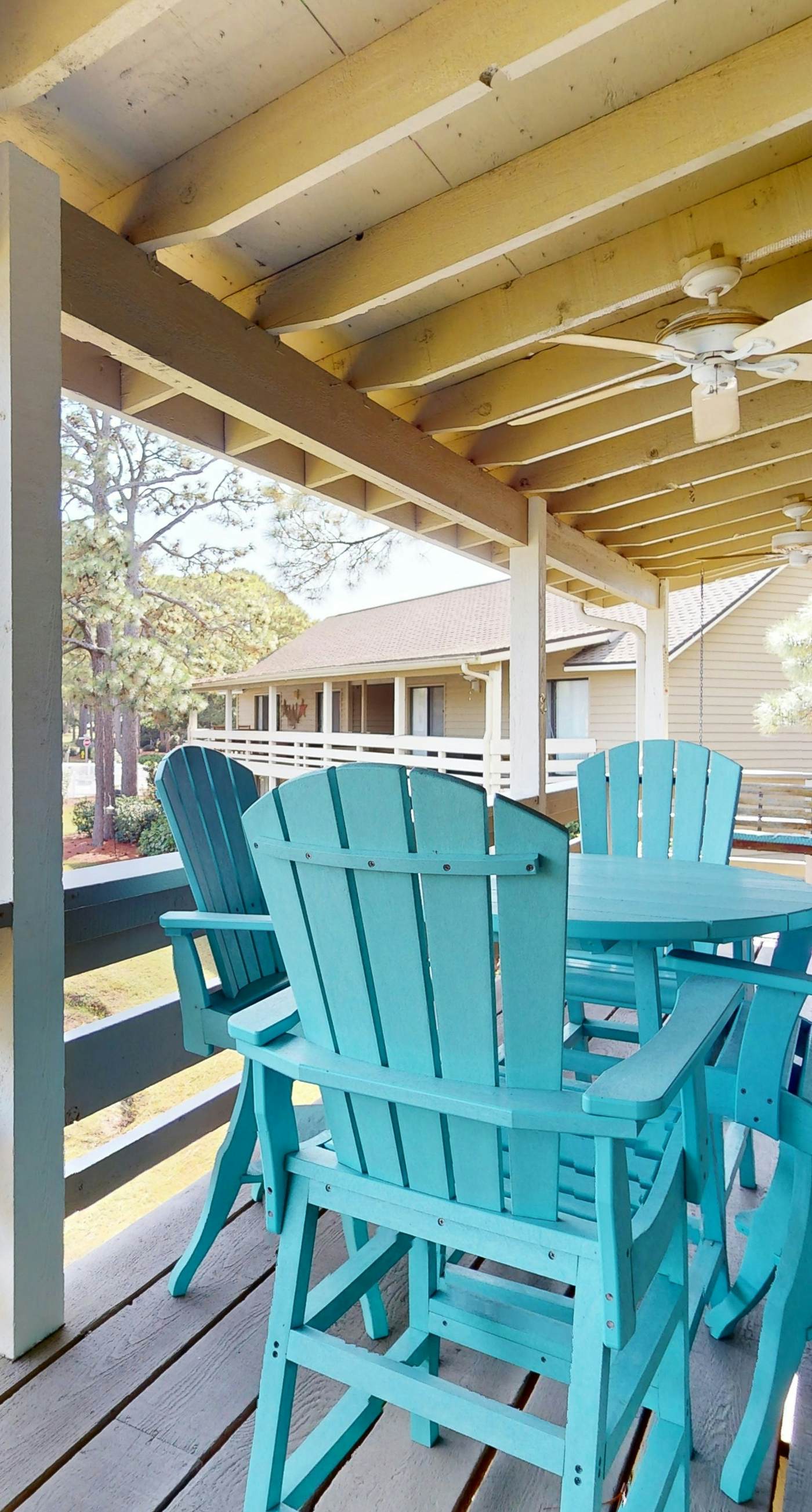 Lakefront condo with on-site golf, pool access, tennis, gym, & balcony