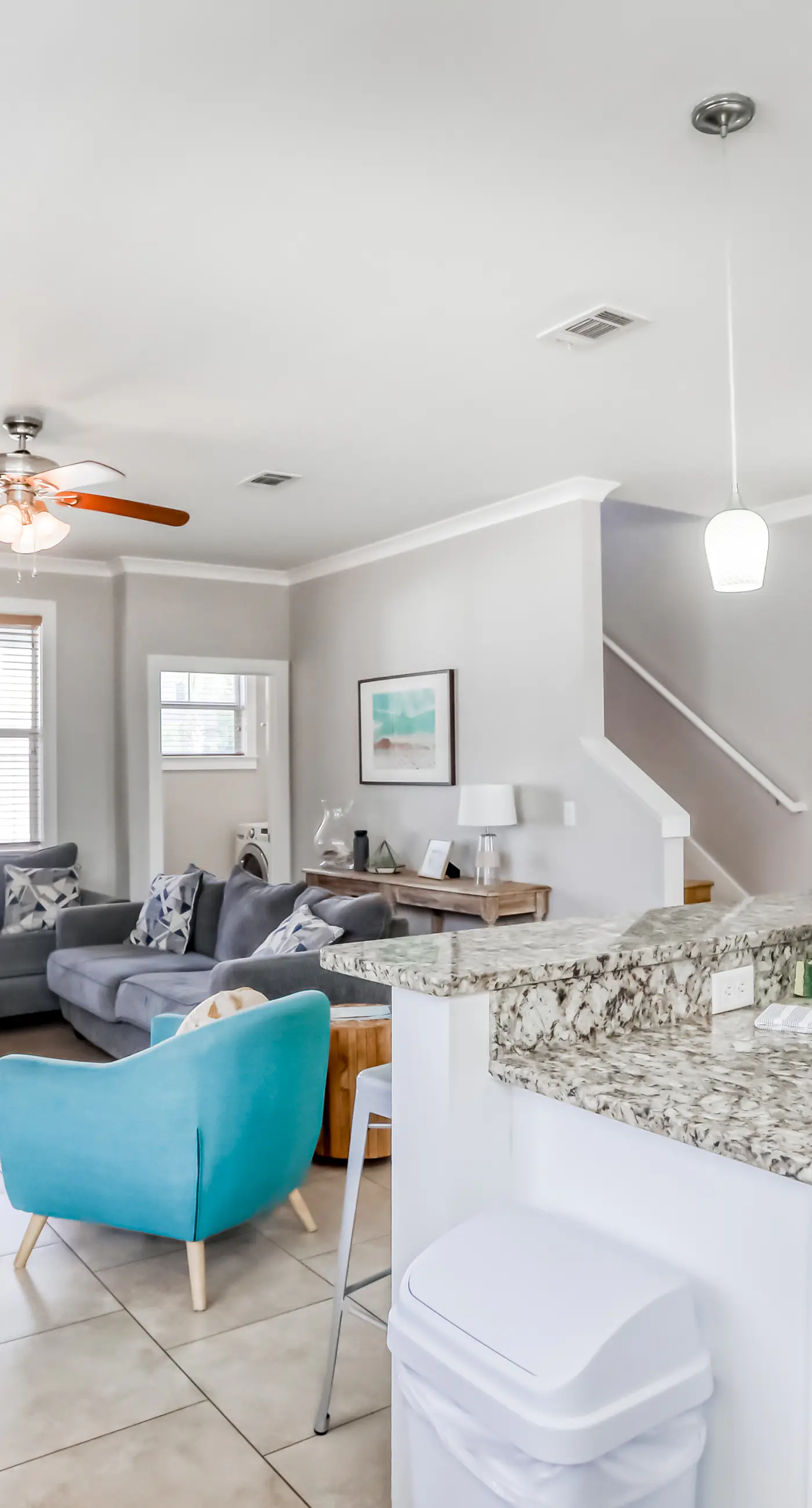 Dog-friendly coastal haven with 3 bikes, pool & easy beach access