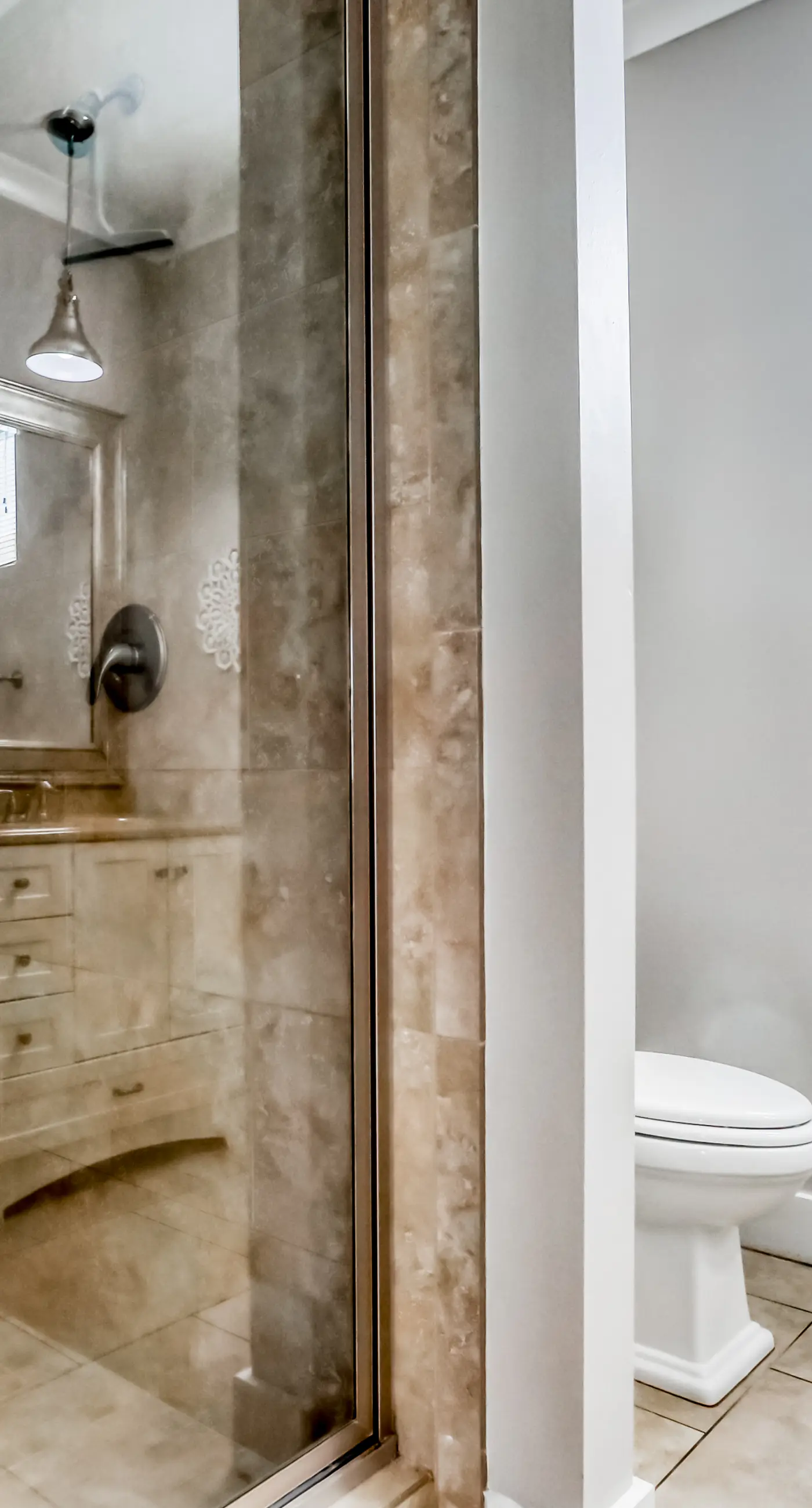 Dog-friendly coastal haven with 3 bikes, pool & easy beach access