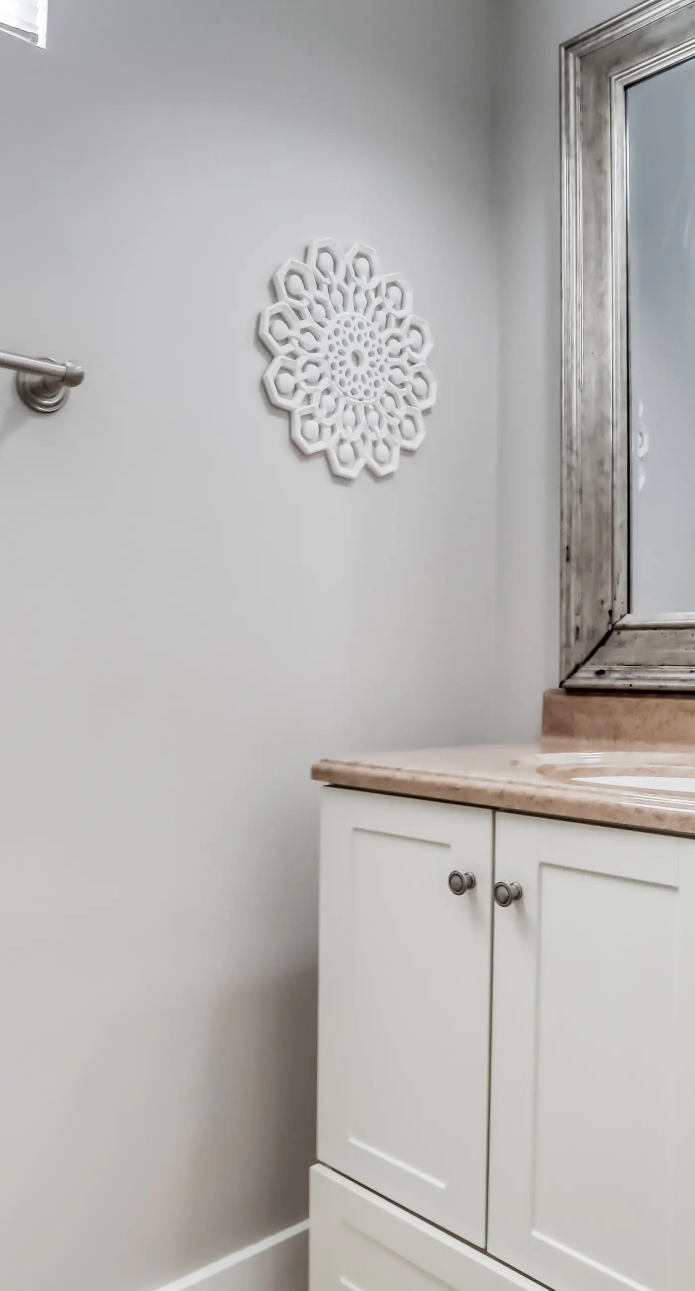 Dog-friendly coastal haven with 3 bikes, pool & easy beach access