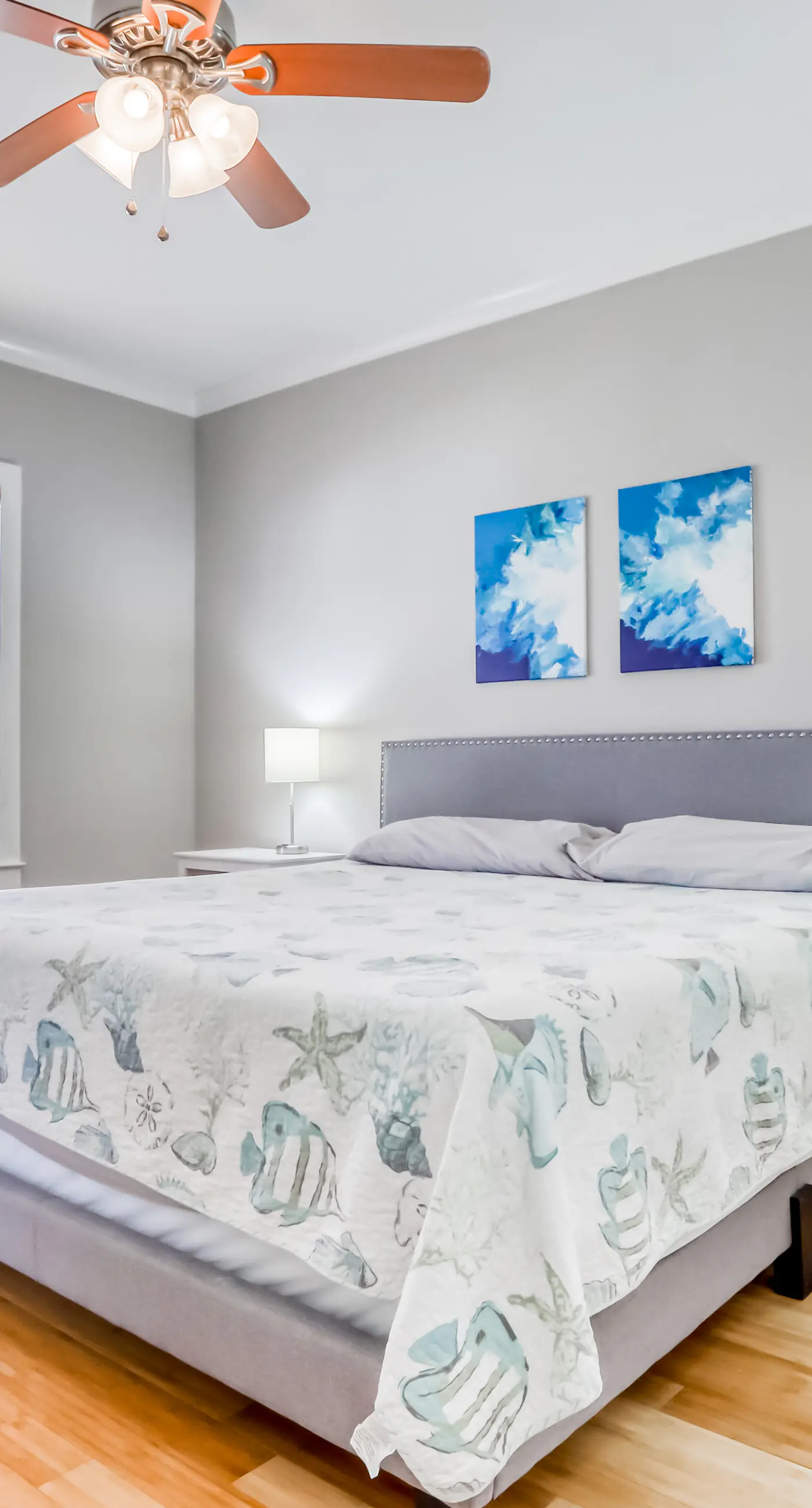 Dog-friendly coastal haven with 3 bikes, pool & easy beach access