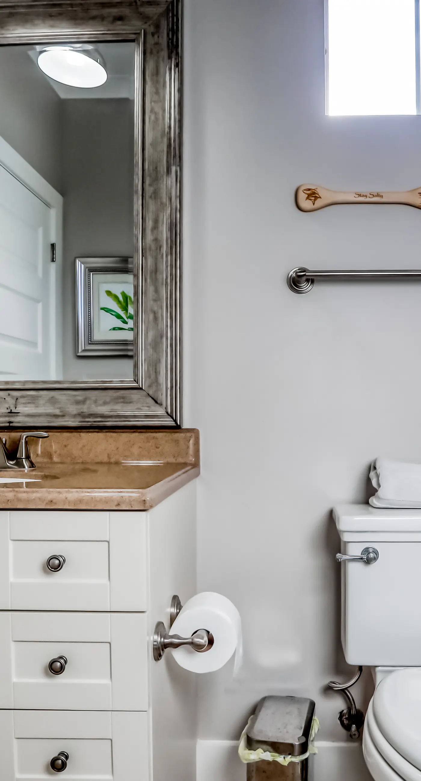 Dog-friendly coastal haven with 3 bikes, pool & easy beach access